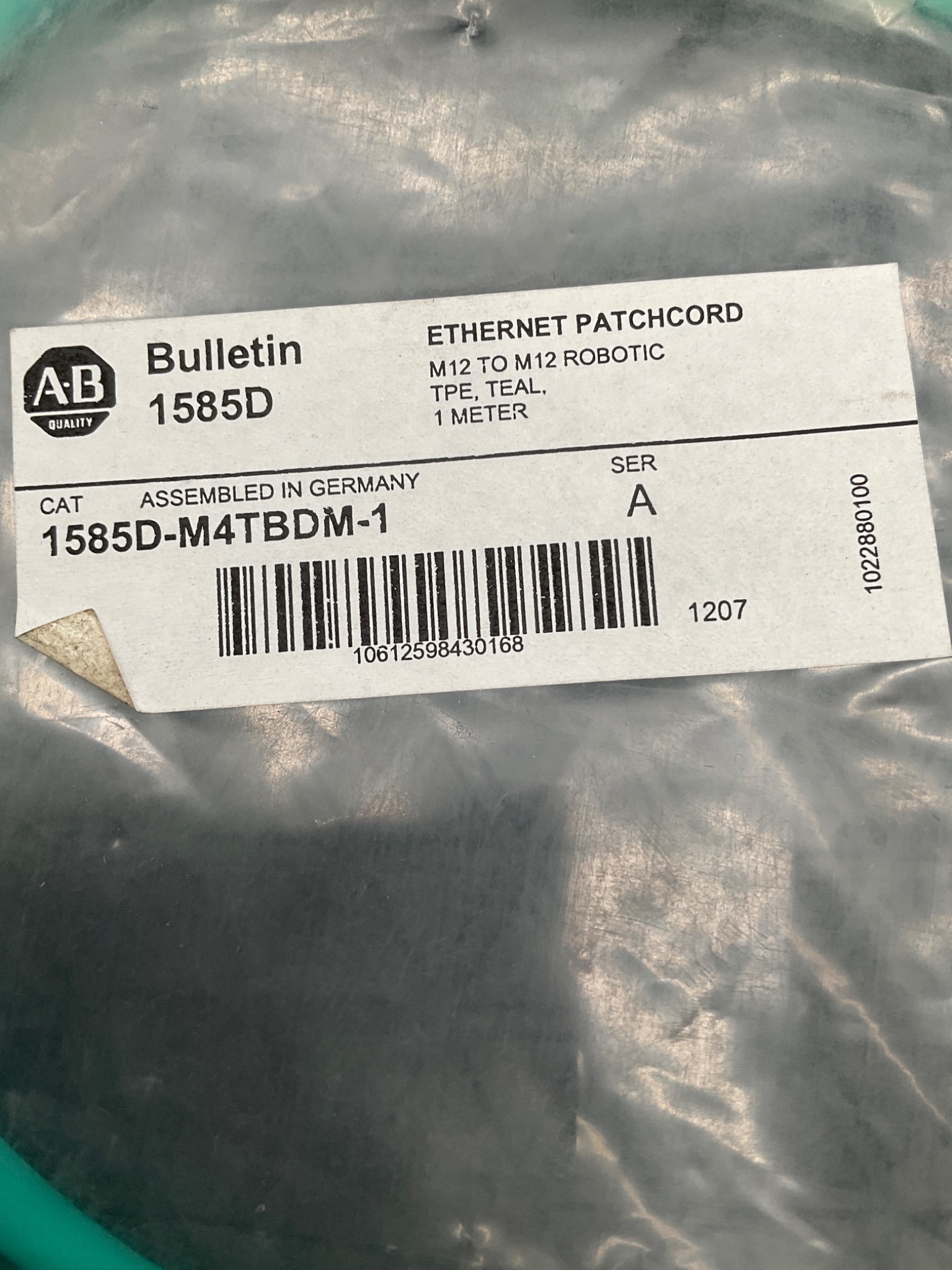 ALLEN‑BRADLEY 1585D‑M4TBDM‑1 Ethernet Patch Cord M12 to M12 1m NEW 1
