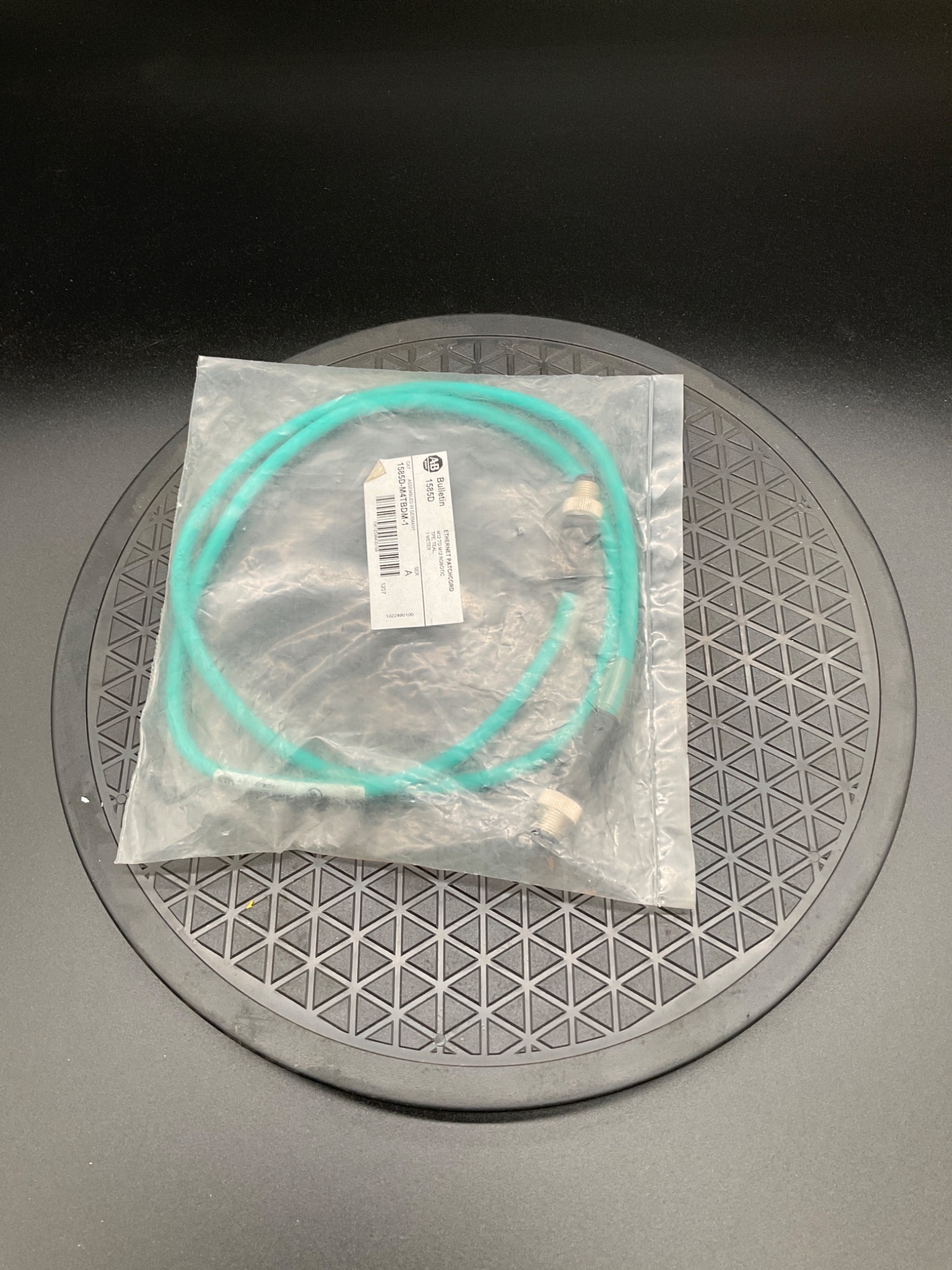 ALLEN‑BRADLEY 1585D‑M4TBDM‑1 Ethernet Patch Cord M12 to M12 1m NEW 2