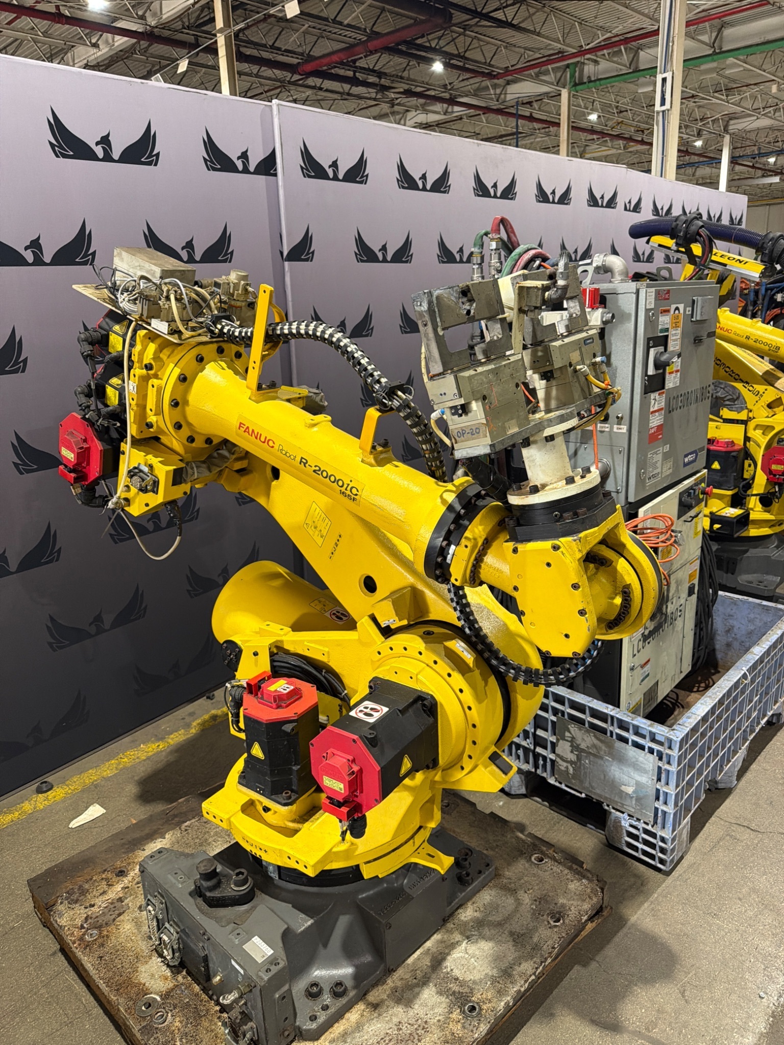FANUC R‑2000iC/165F Complete with R‑30iB and WTC Weld Control USED 1