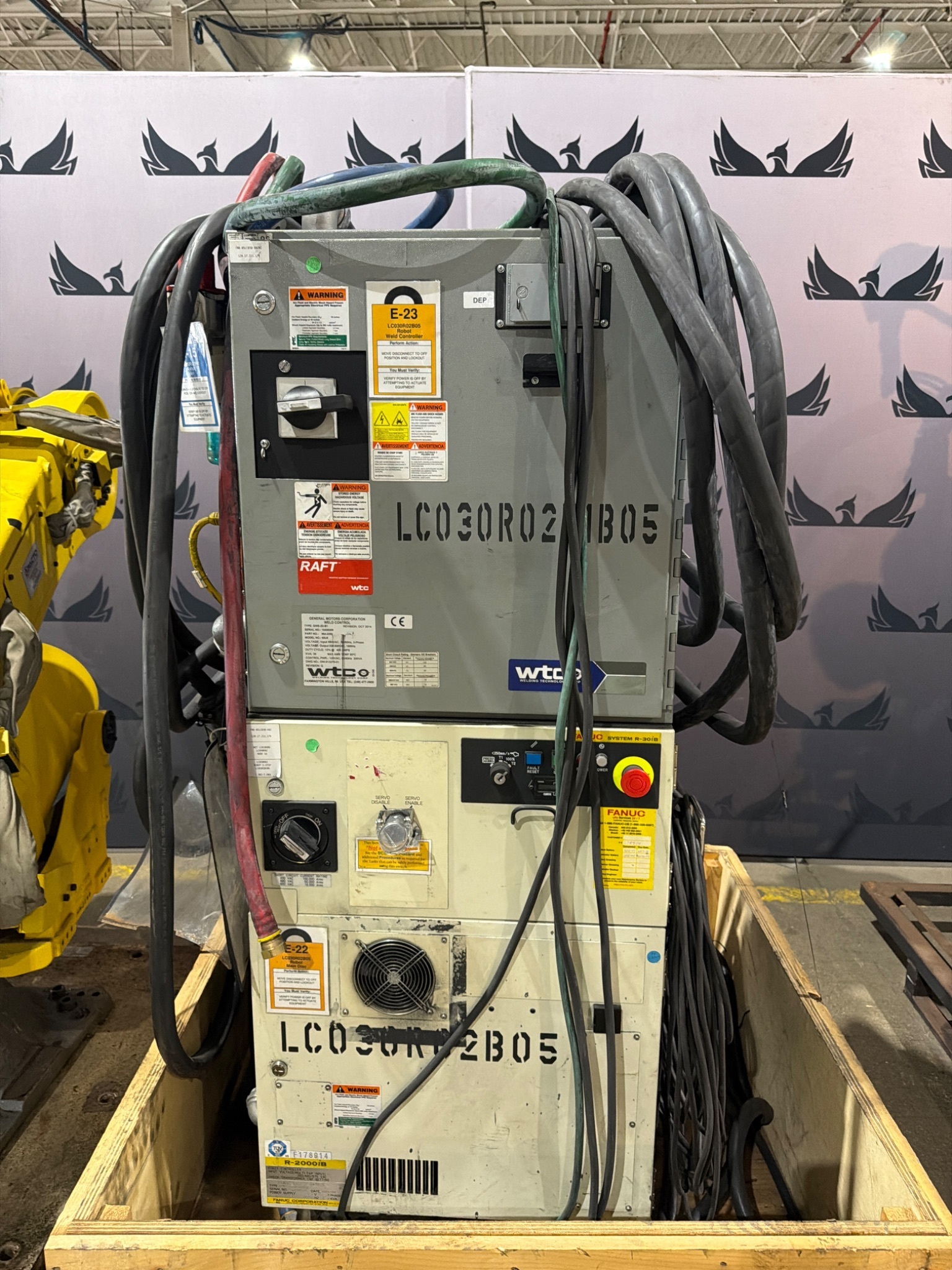 FANUC R‑2000iC/165F Complete with R‑30iB and WTC Weld Control USED 9