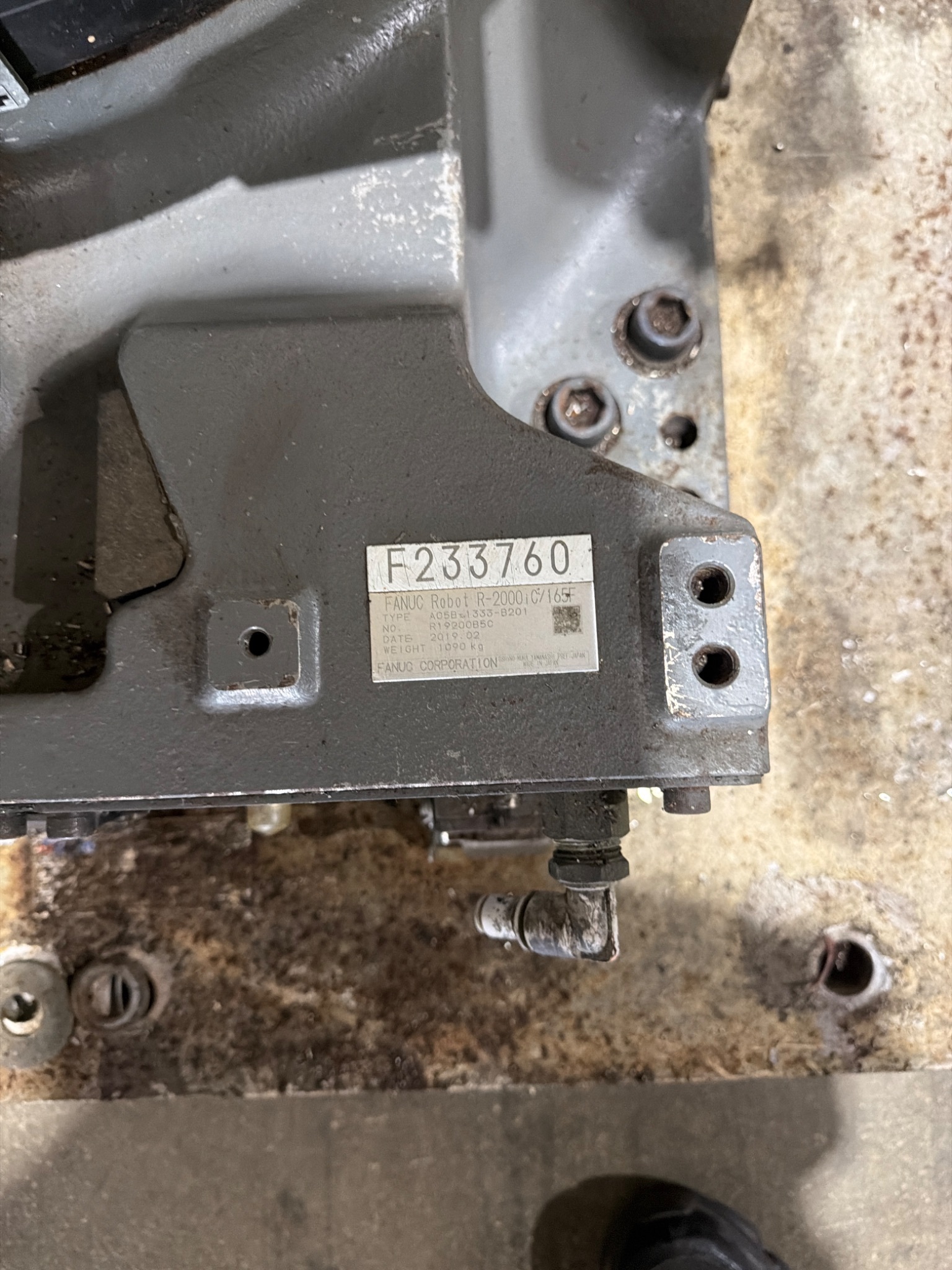 FANUC R‑2000iC/165F Complete with R‑30iB and WTC Weld Control USED 14