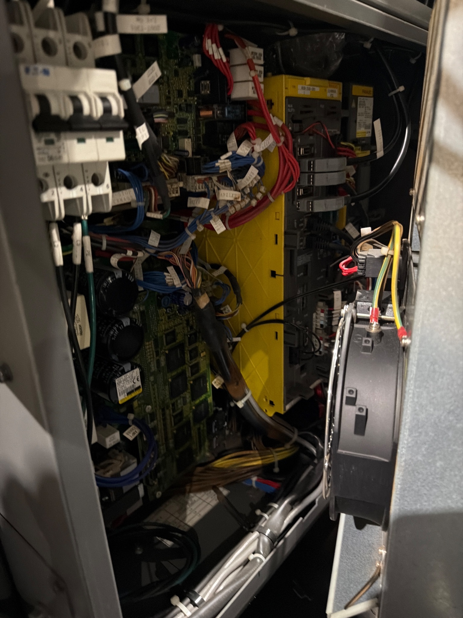 FANUC R‑2000iB/210F Complete w/ R‑30iB Controller, WTC Weld Controls USED 12
