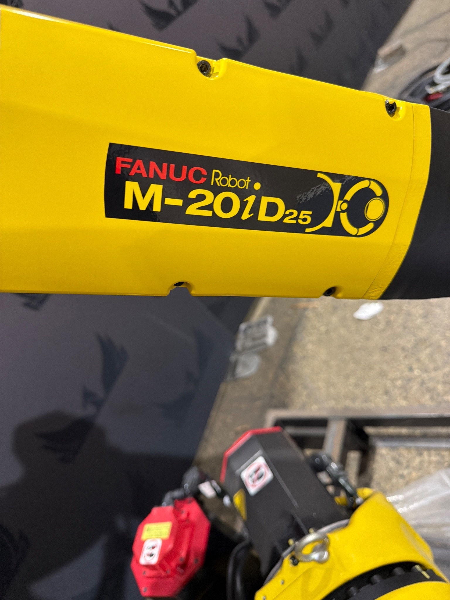 FANUC M-20iD/25 w/ R-30iB Plus Controls NEW Missing Teach Pendant 6
