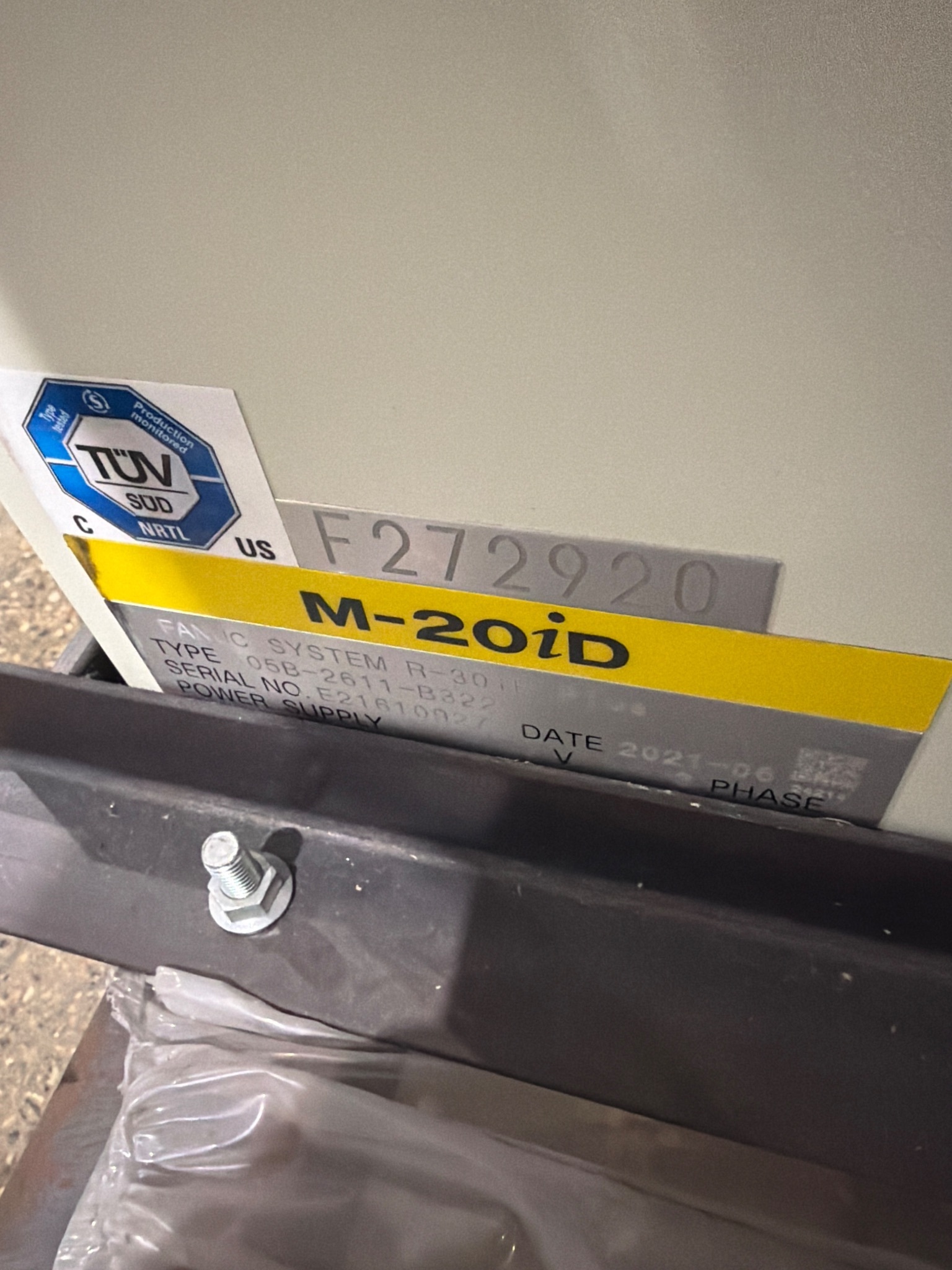 FANUC M-20iD/25 w/ R-30iB Plus Controls NEW Missing Teach Pendant 8