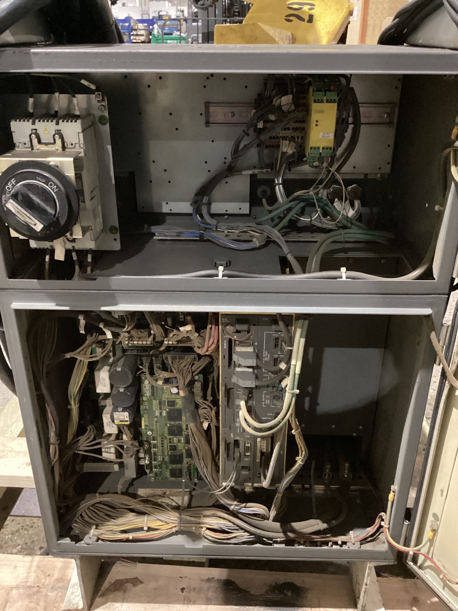 FANUC R-2000iB/210F w/ R-30iB Controls USED - Missing Teach Pendant 4