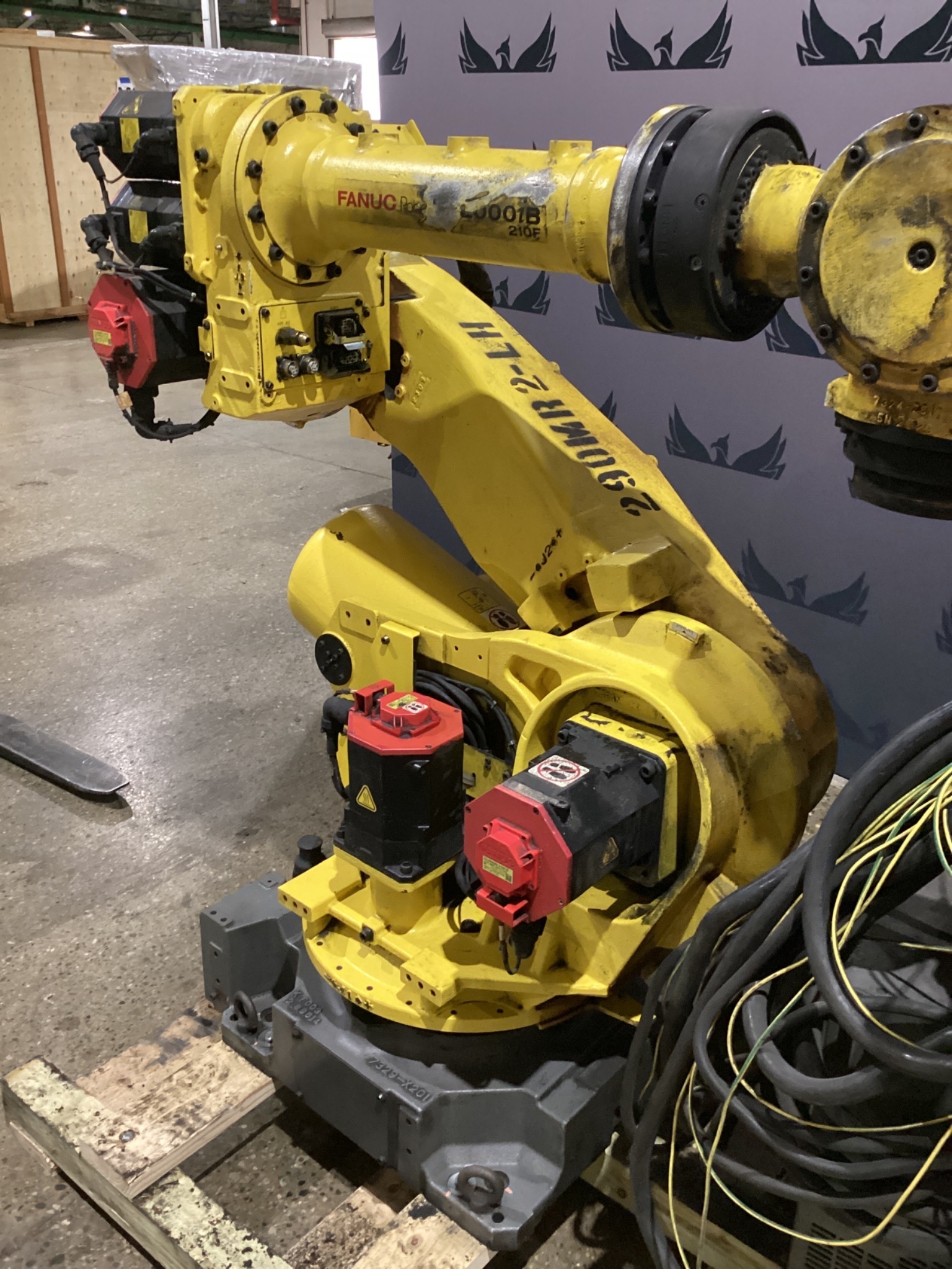 FANUC R-2000iB/210F w/ R-30iB Controls USED - Missing Teach Pendant 8