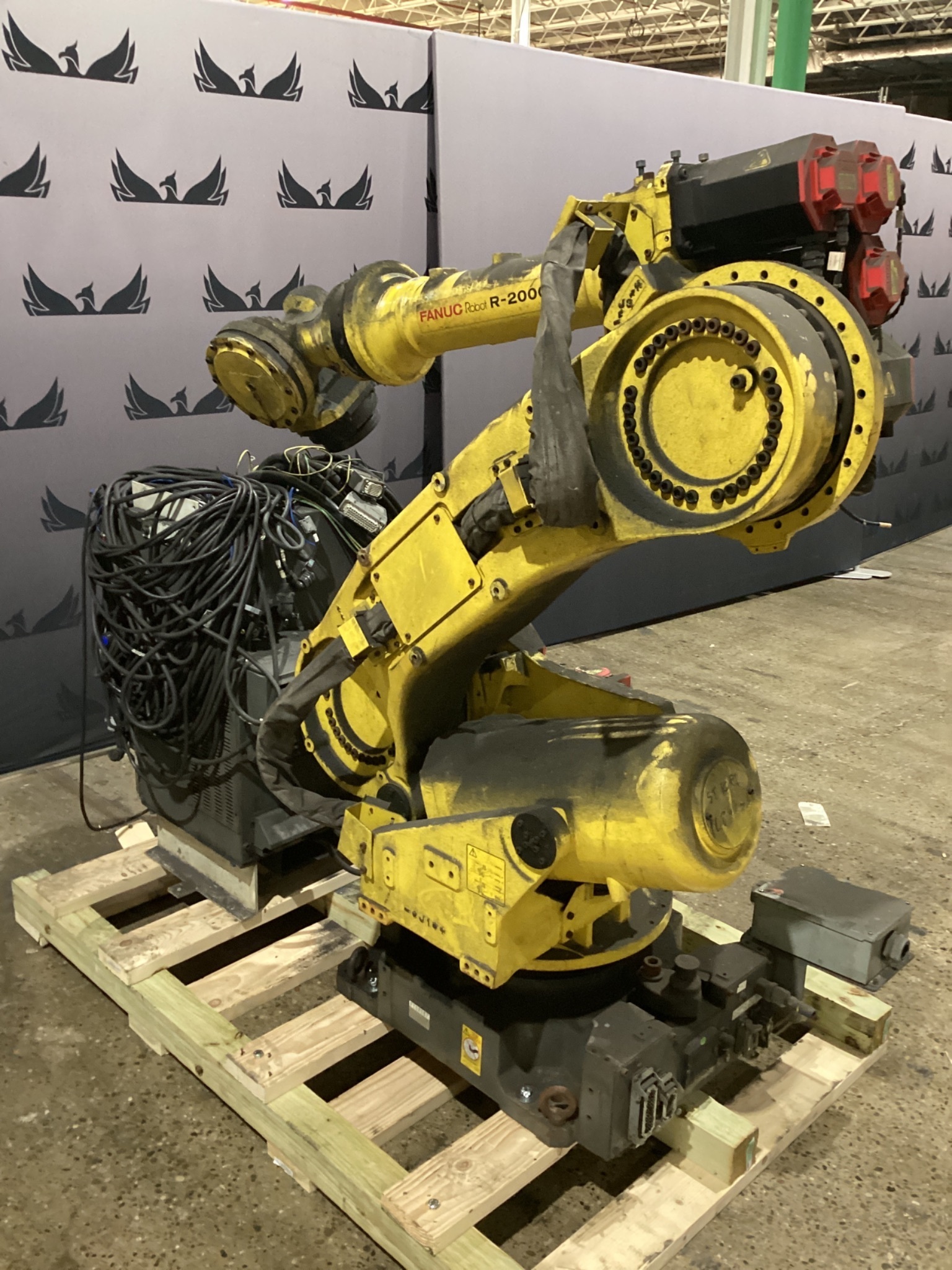 FANUC R-2000iB/210F + R-30iB Controls USED - Missing Teach Pendant 1