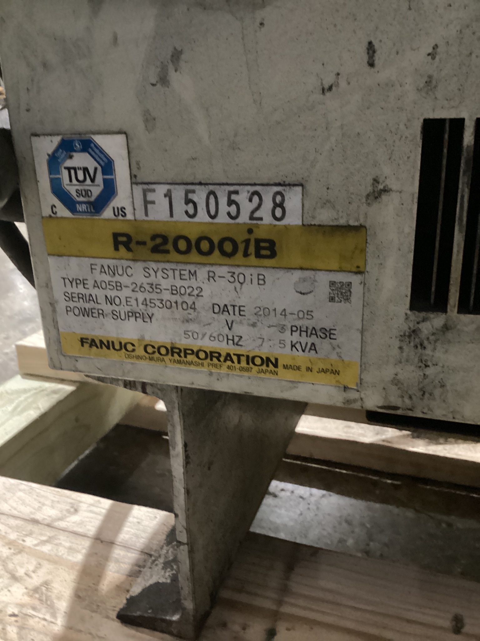 FANUC R-2000iB/210F + R-30iB Controls USED - Missing Teach Pendant 7