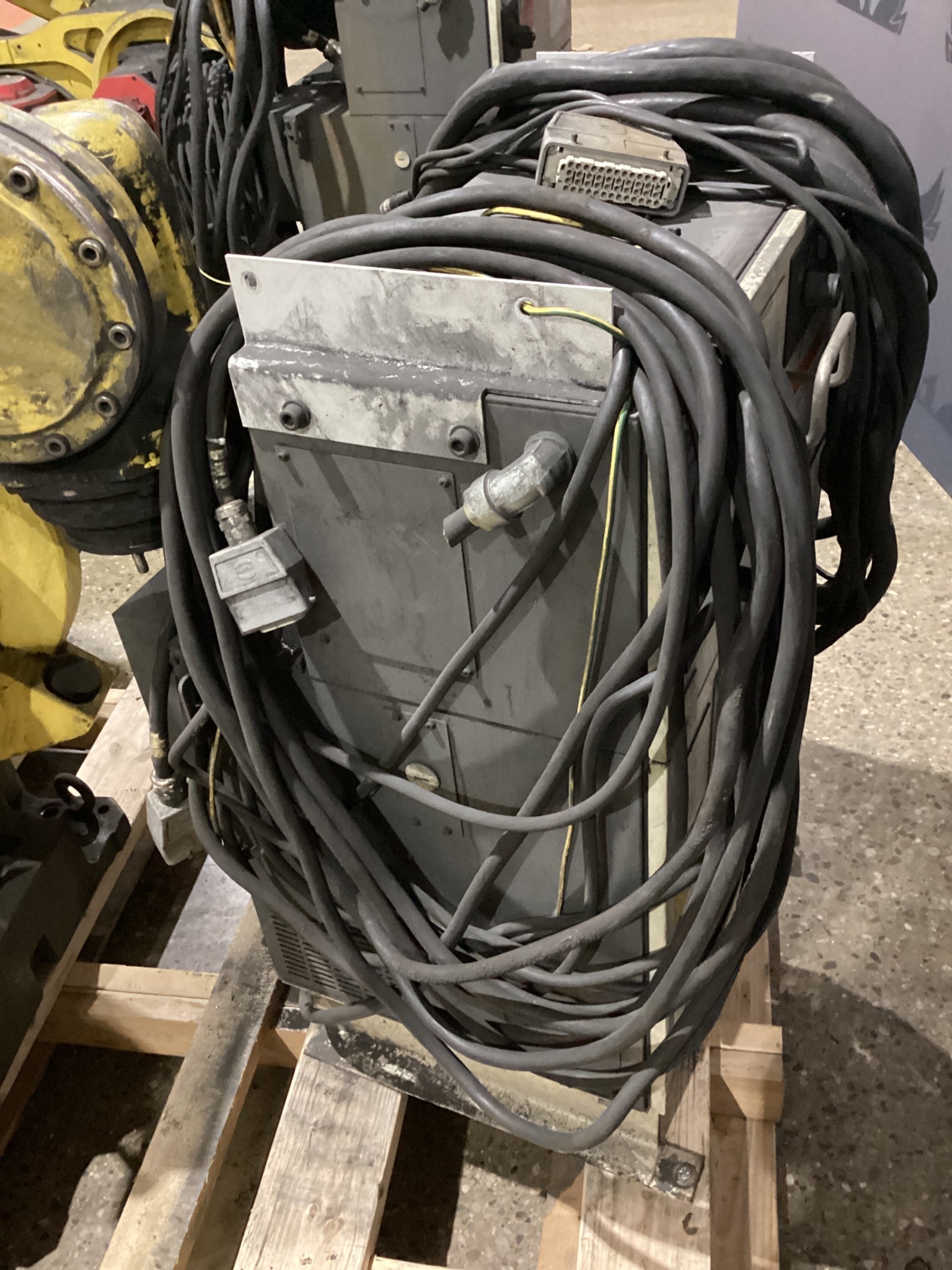 FANUC R-2000iB/210F w/ R-30iB Controls USED - Missing Teach Pendant 6