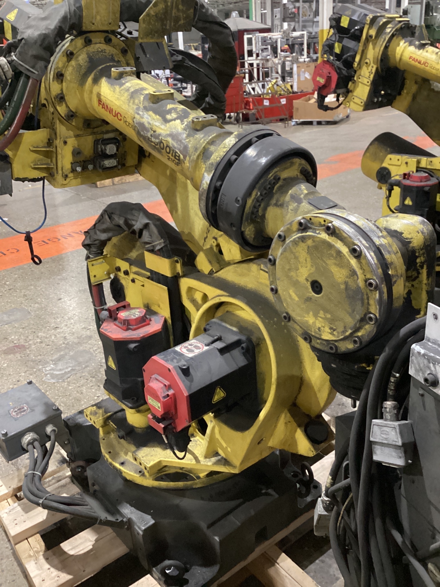 FANUC R-2000iB/210F w/ R-30iB Controls USED - Missing Teach Pendant 7