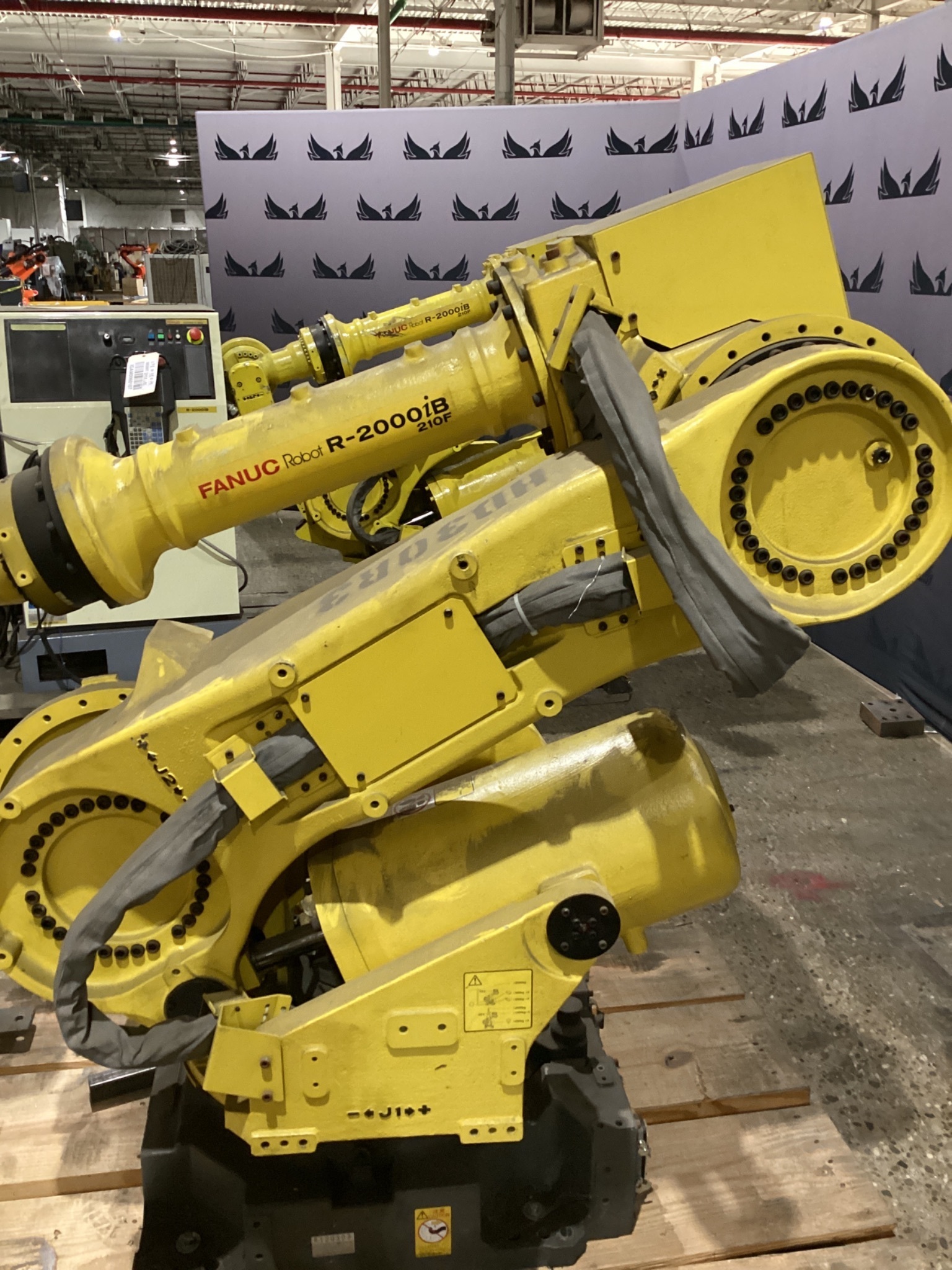 FANUC R-2000iB/210F w/ R-30iB Controls USED - Missing Teach Pendant 2