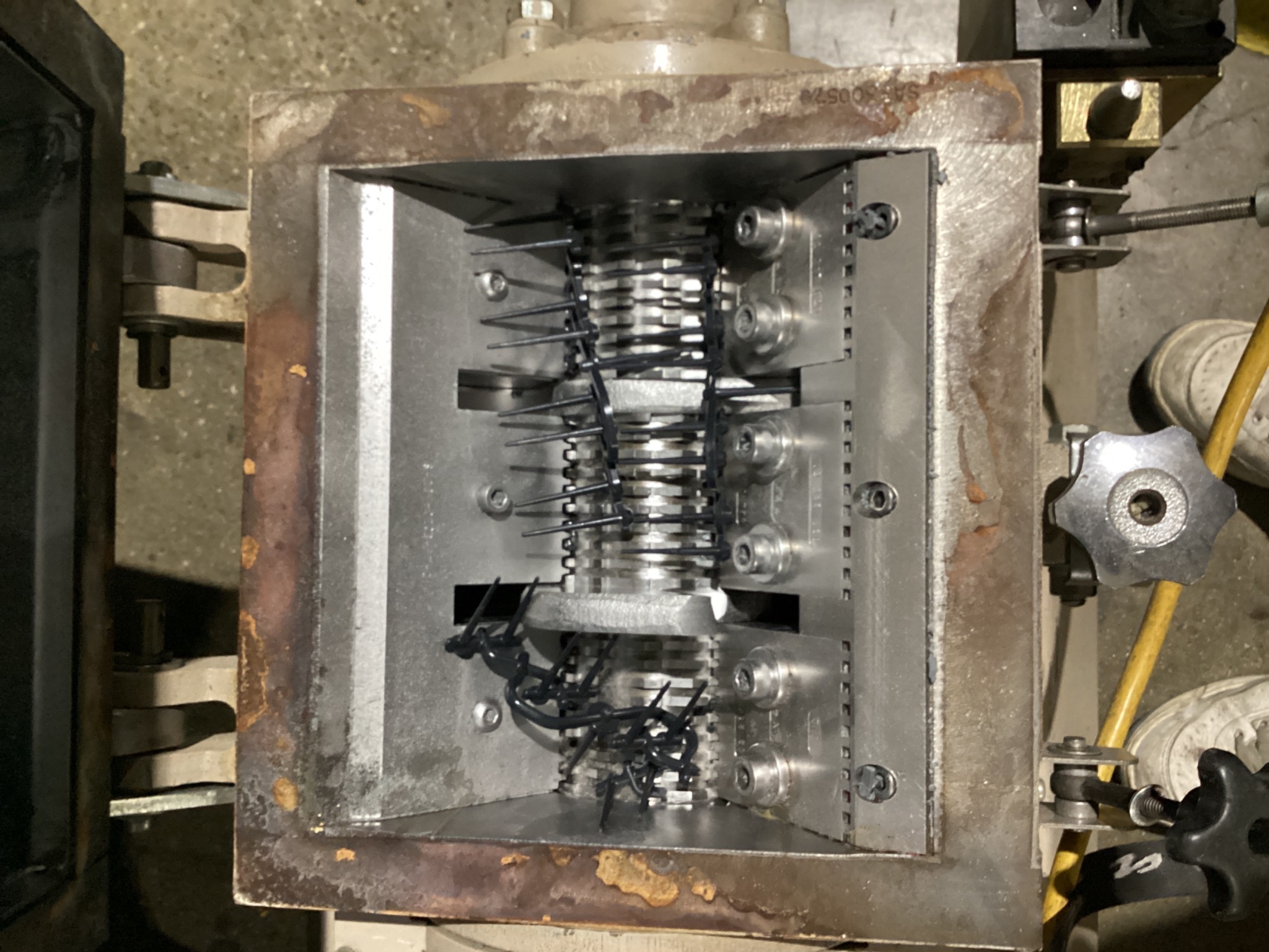NISSUI SA-23 Low-Speed Screenless Granulator 460V USED 6
