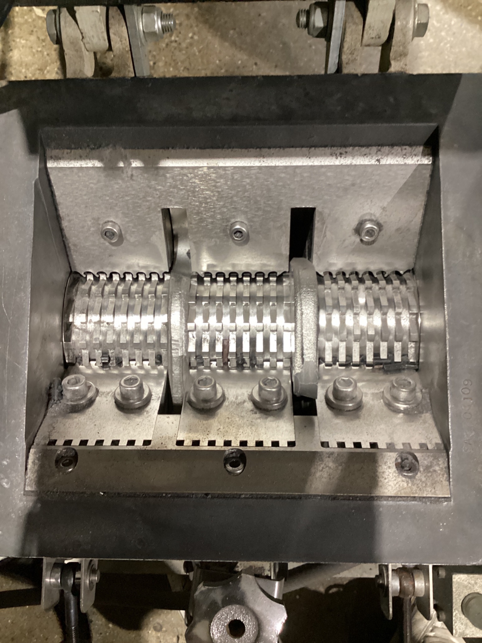 NISSUI SA-23 Low-Speed Screenless Granulator 460V USED 5