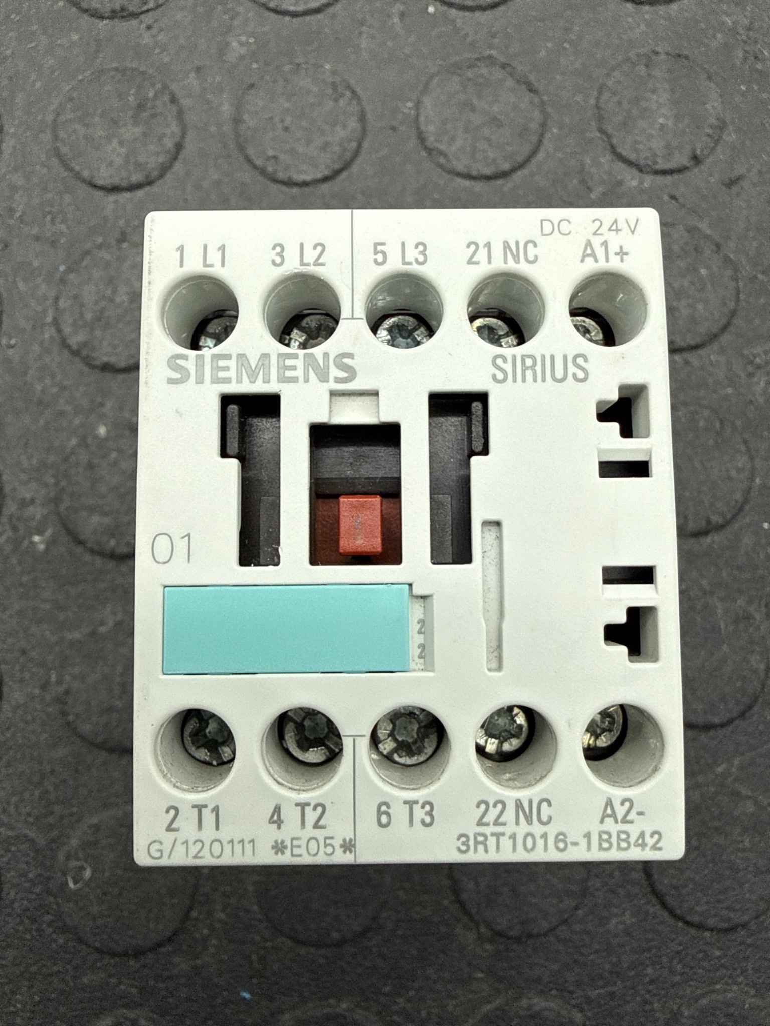 SIEMENS 3RT1016‑1BB42 SIRIUS Contactor 24VDC USED 0