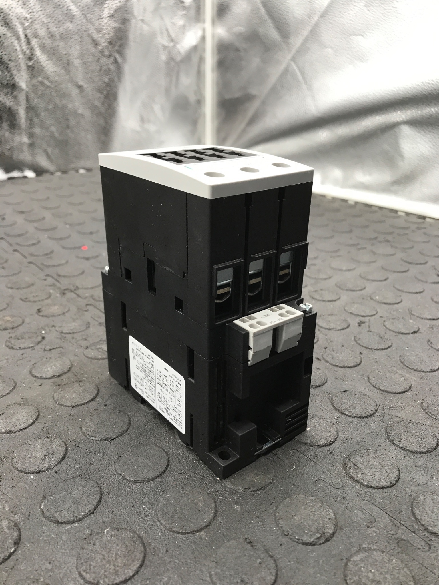 SIEMENS 3RT1034-3BB40 Motor Control Contactor USED 2