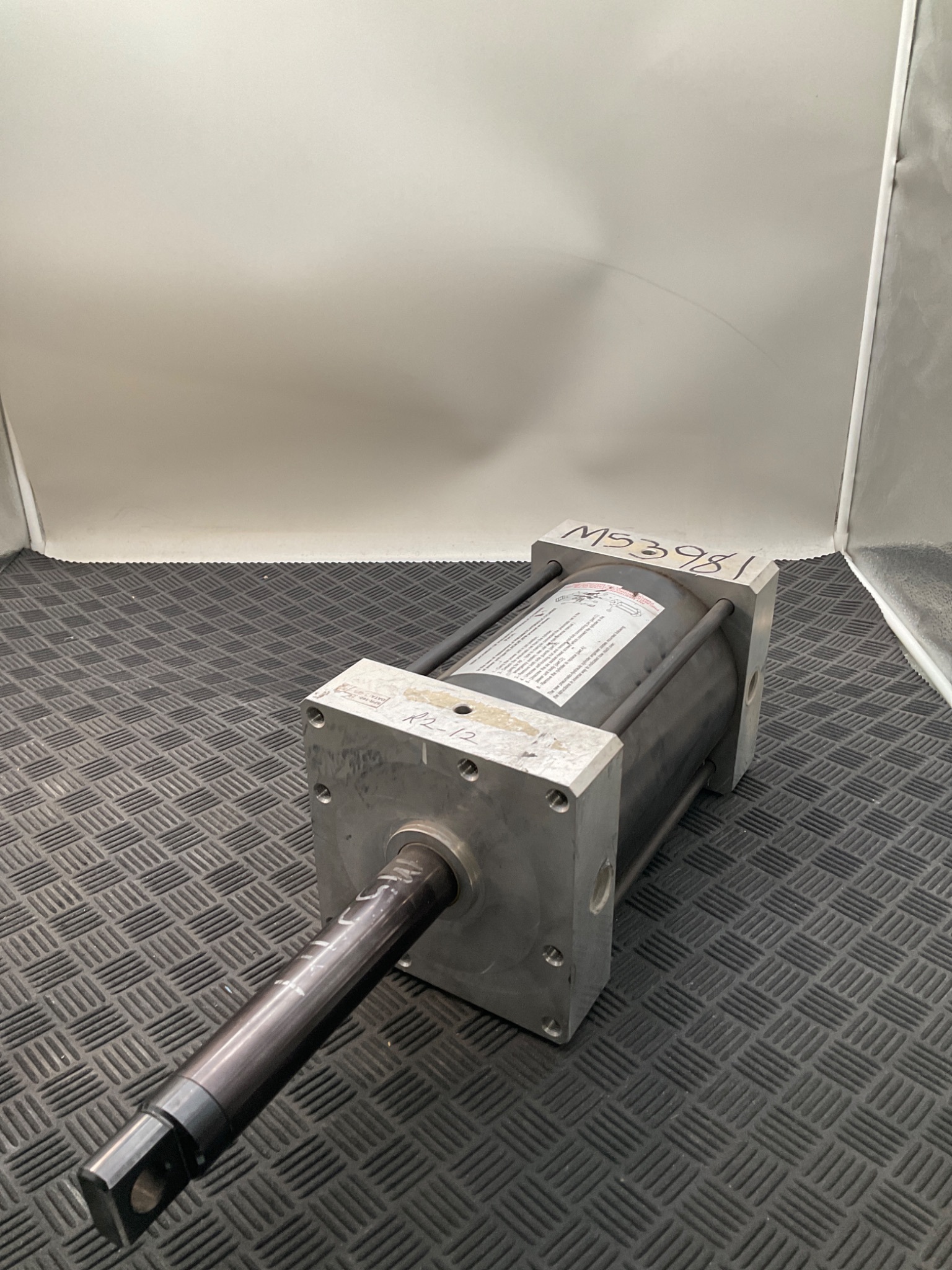 AAC SPR-160 Pneumatic-Hydraulic Cylinder USED 1