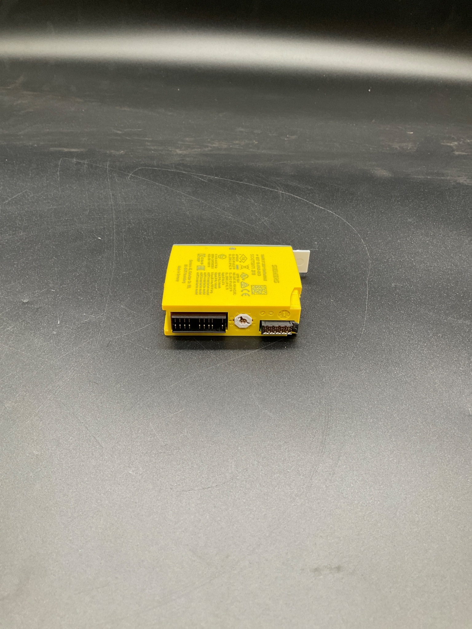 Siemens 6ES7136-6PA00-0BC0 SIMATIC ET 200SP Safety Output Module USED 2