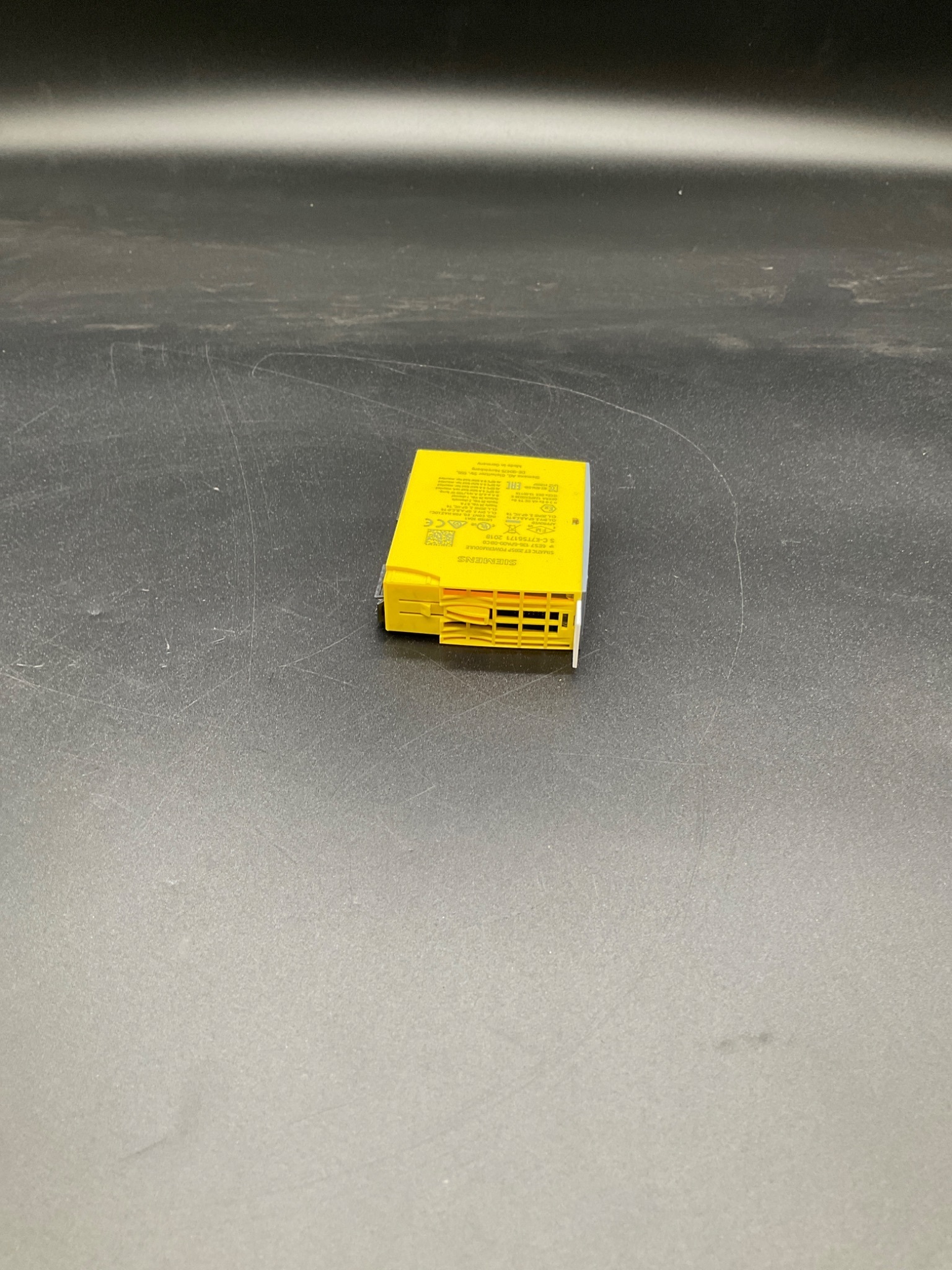Siemens 6ES7136-6PA00-0BC0 SIMATIC ET 200SP Safety Output Module USED 3