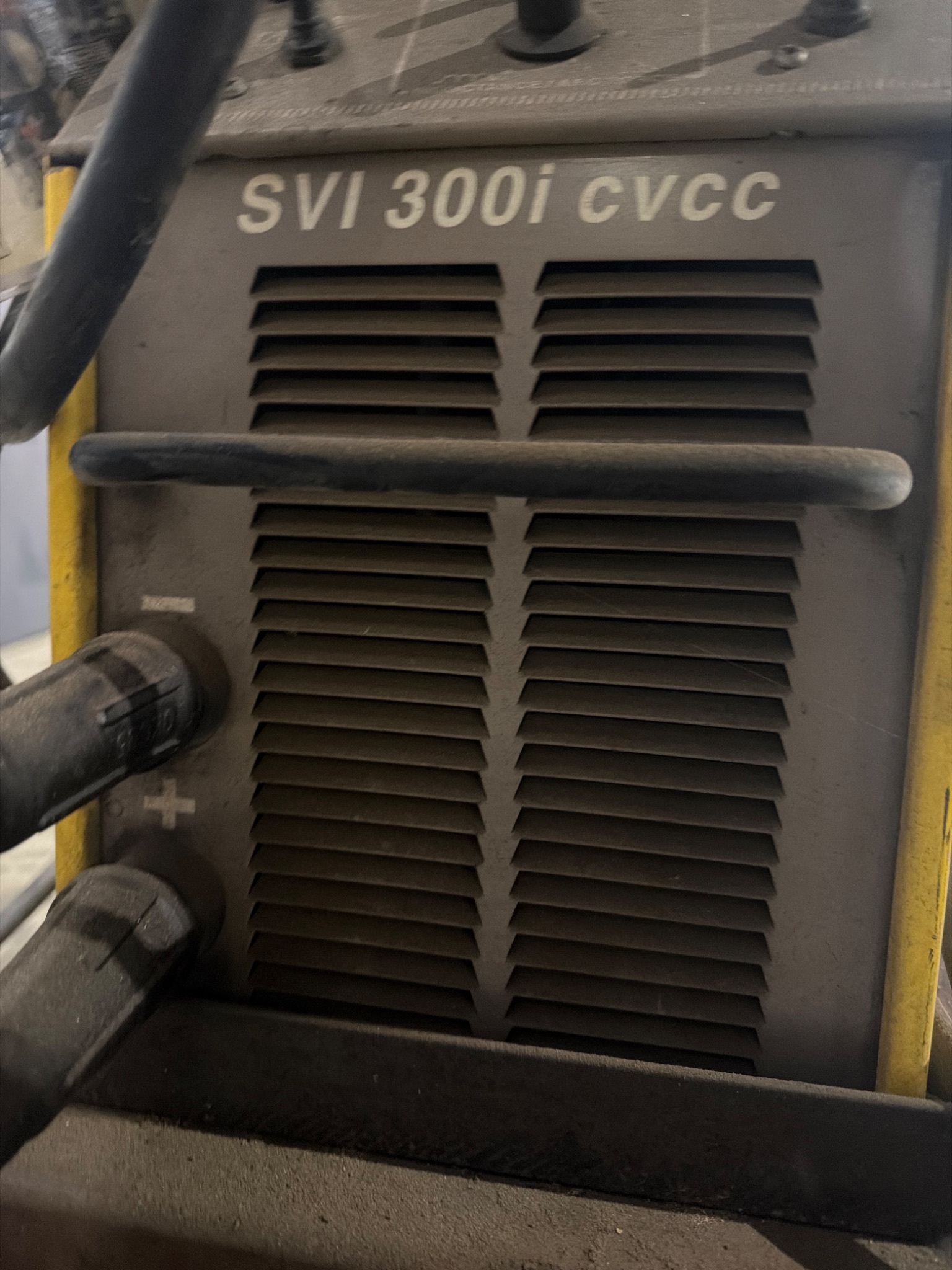 ESAB SVI 300i CVCC Welding Power Source with Mig 4HD Wire Feeder USED 8