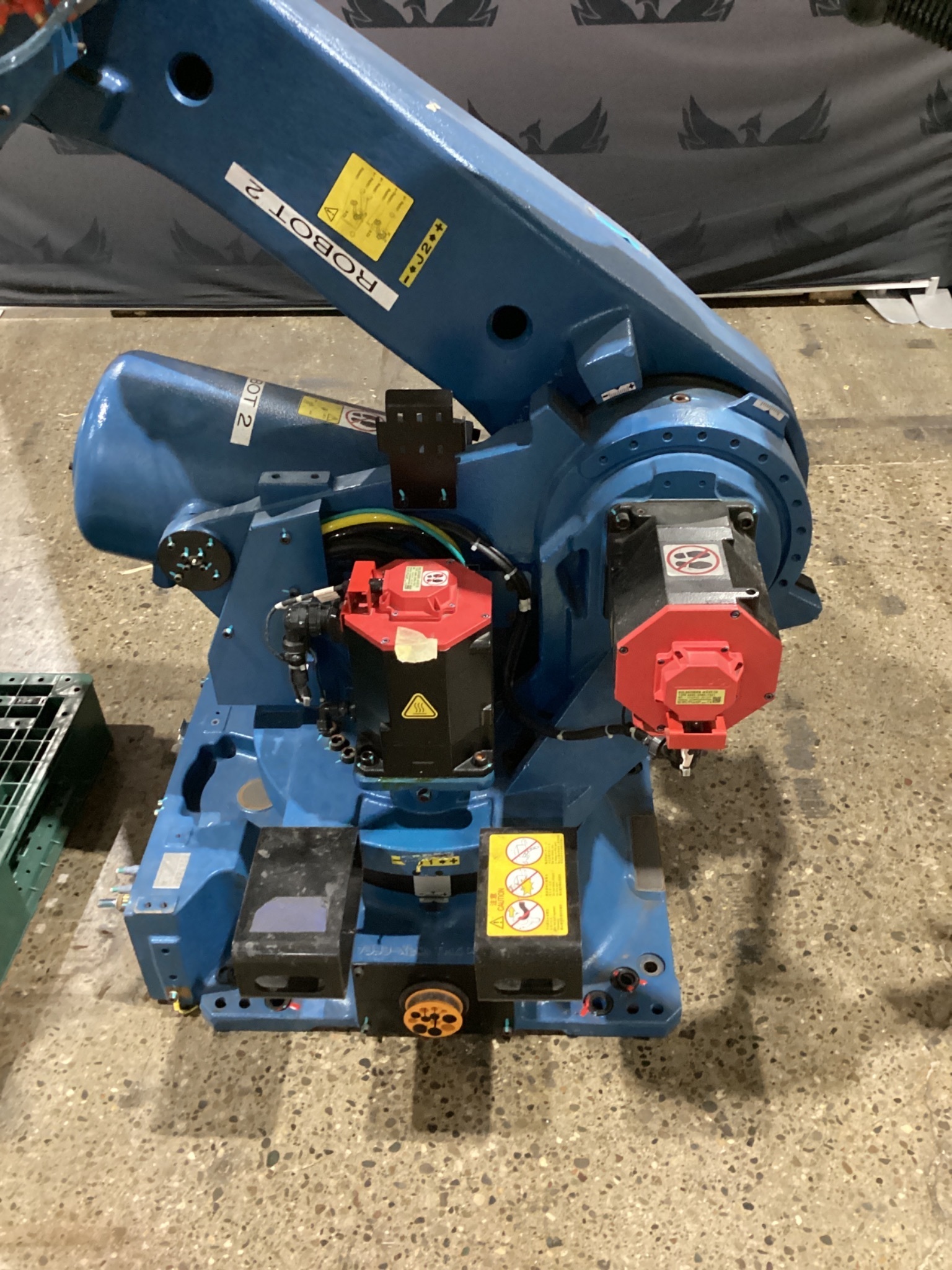 Fanuc R-2000iC/210F Complete with R-30iB Plus Controller USED 4