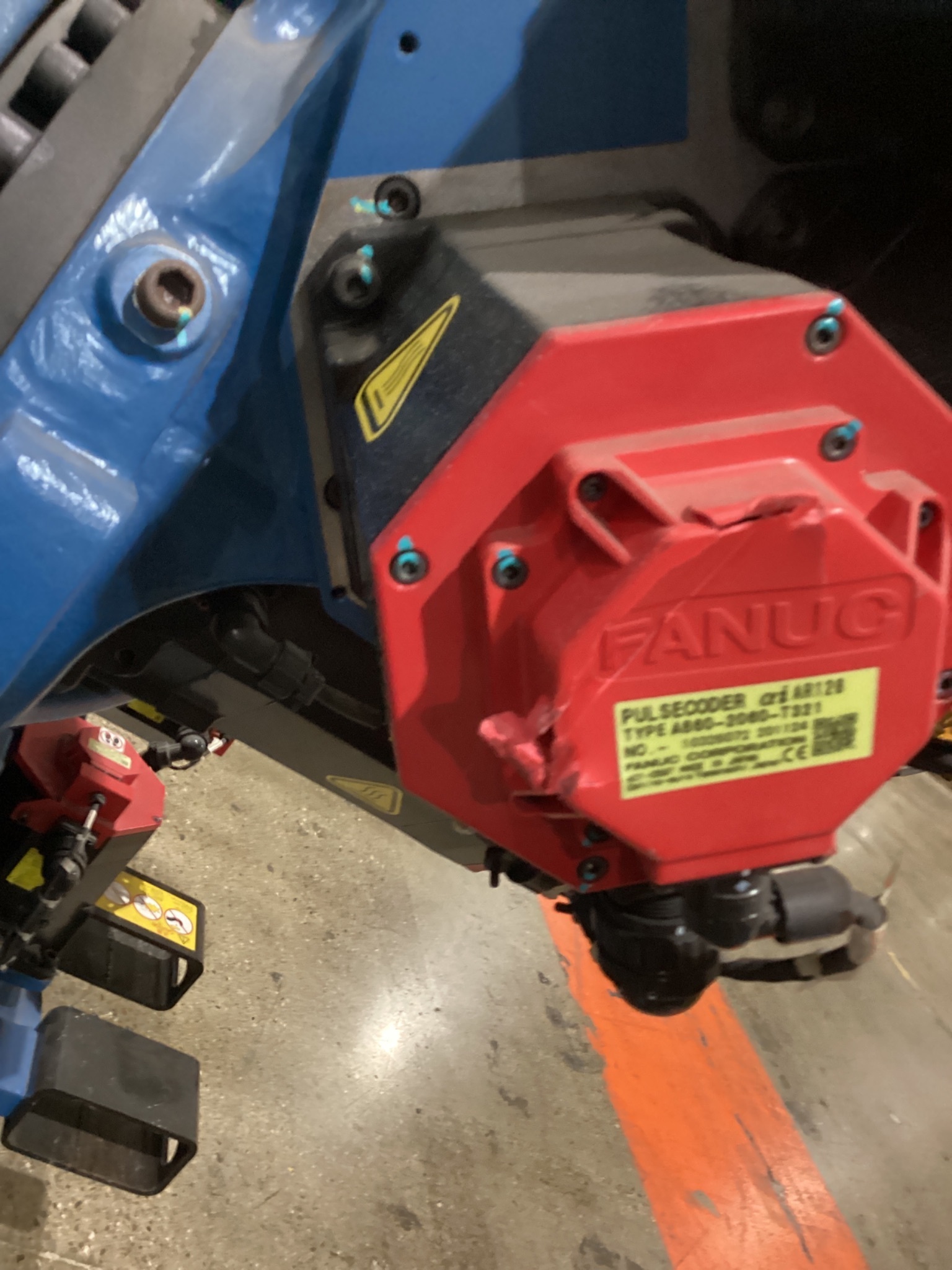 Fanuc R-2000iC/270F Complete with R-30iB Plus Controller USED 9