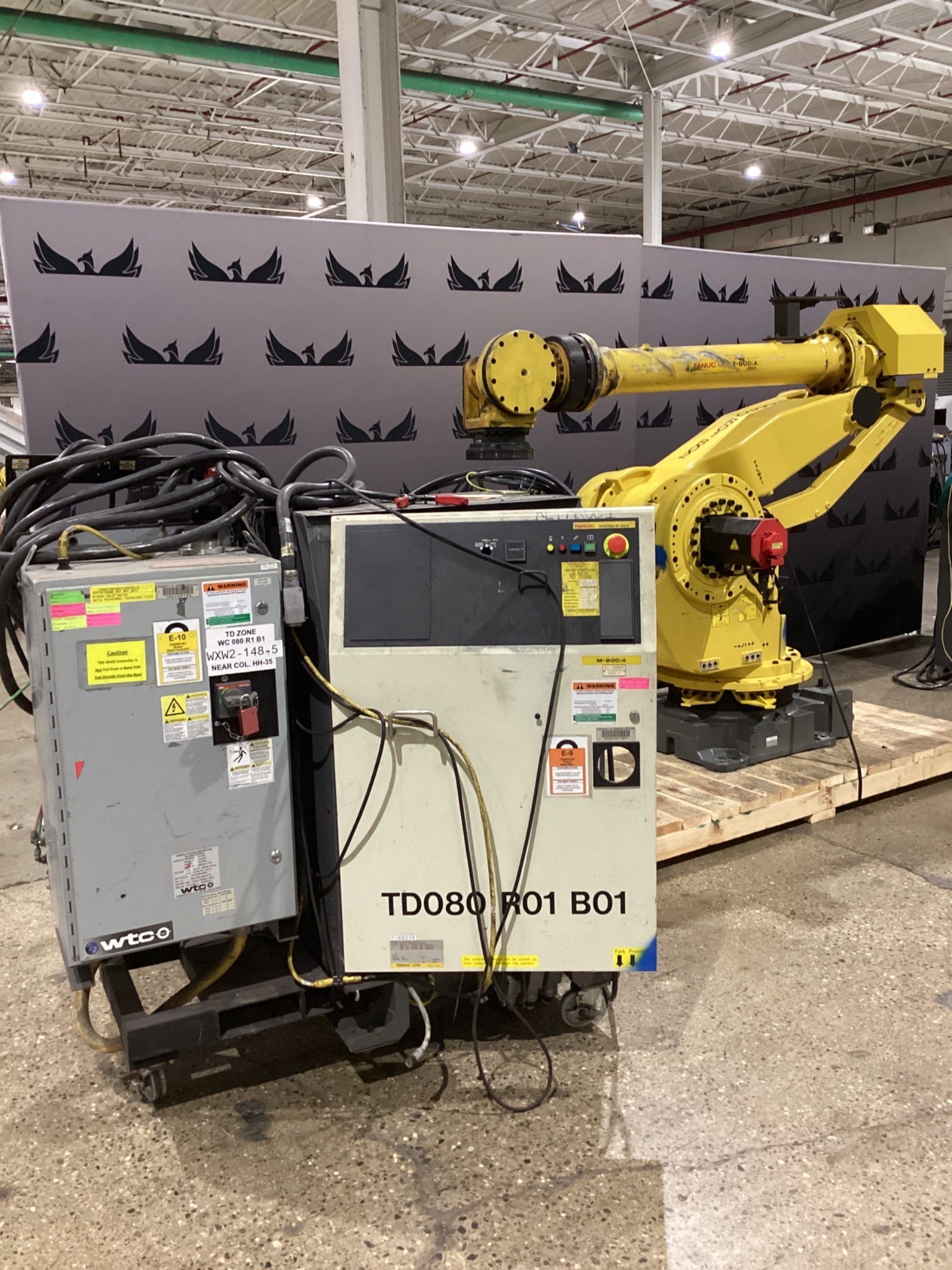 FANUC M-900iA/260L Complete w/ R-30iA Controller and WTC Weld Controls USED 1