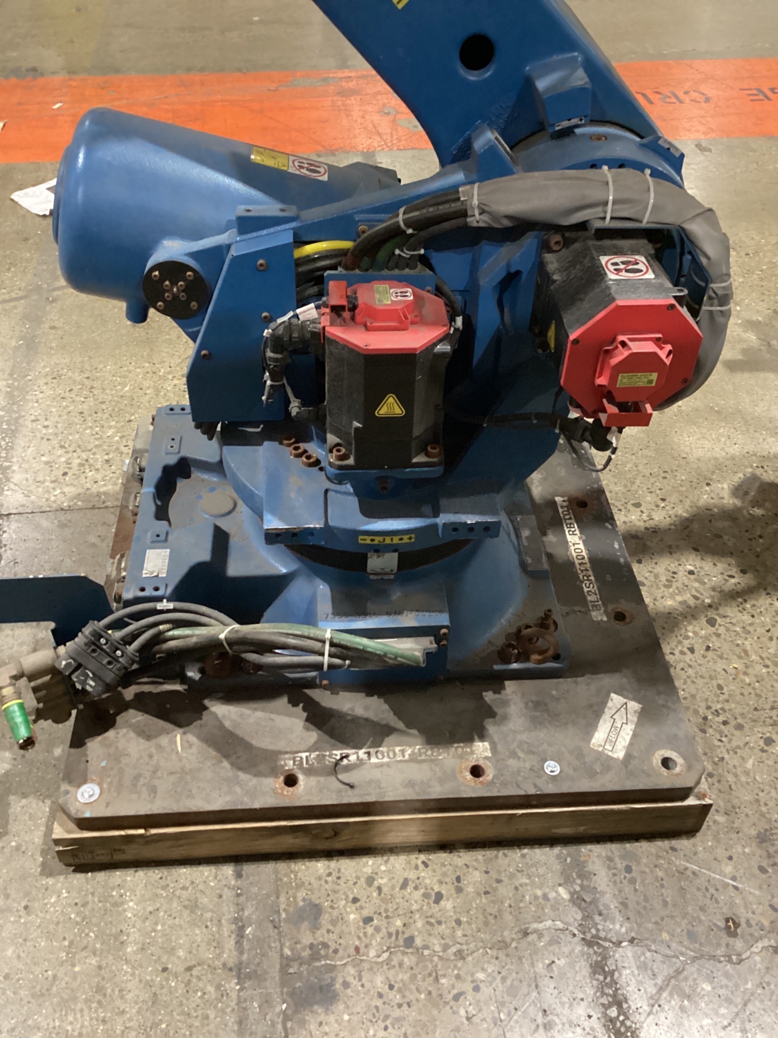 FANUC R-2000iC/210F w/ R30iB PLUS Controls & WTC Weld Controller USED 9