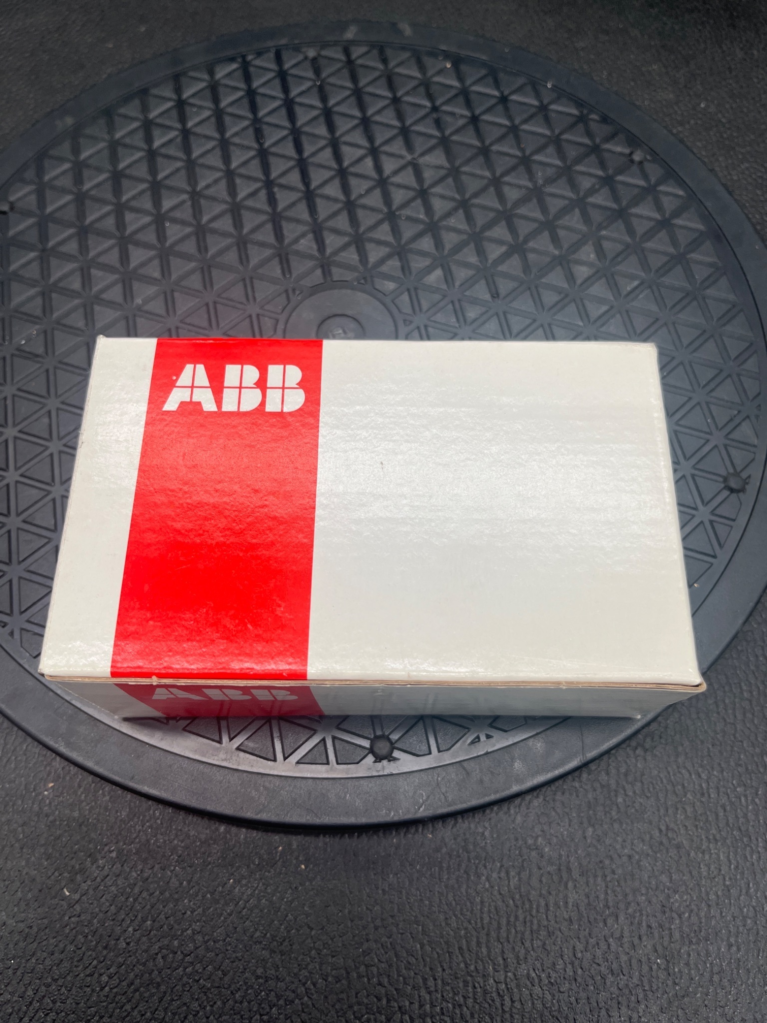 ABB NL40E‑81 Contactor Relay 24VDC NEW 2