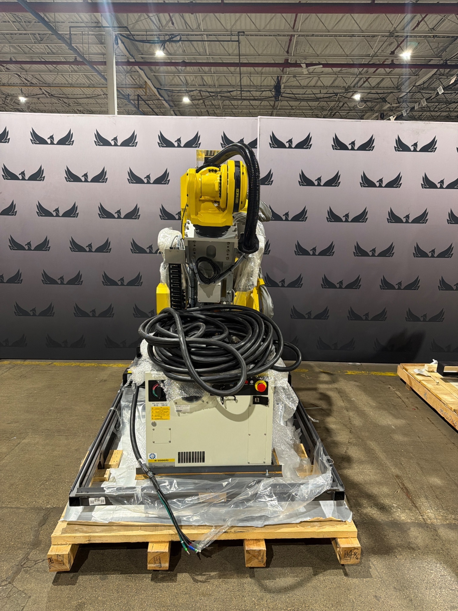 FANUC R‑2000iC/125L Robot Complete with R‑30iB Plus Controller USED 0