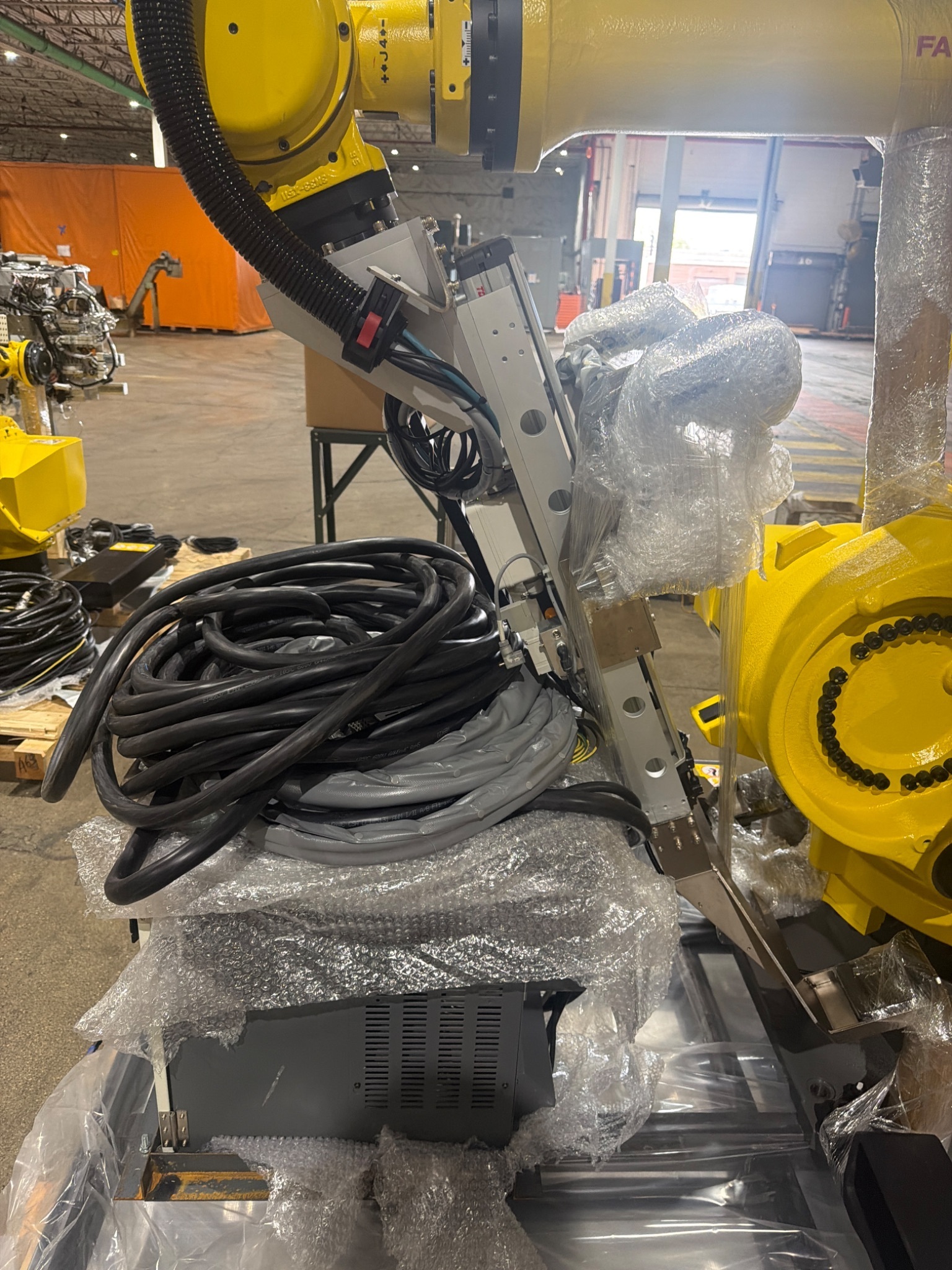 FANUC R‑2000iC/125L Robot Complete with R‑30iB Plus Controller USED 11