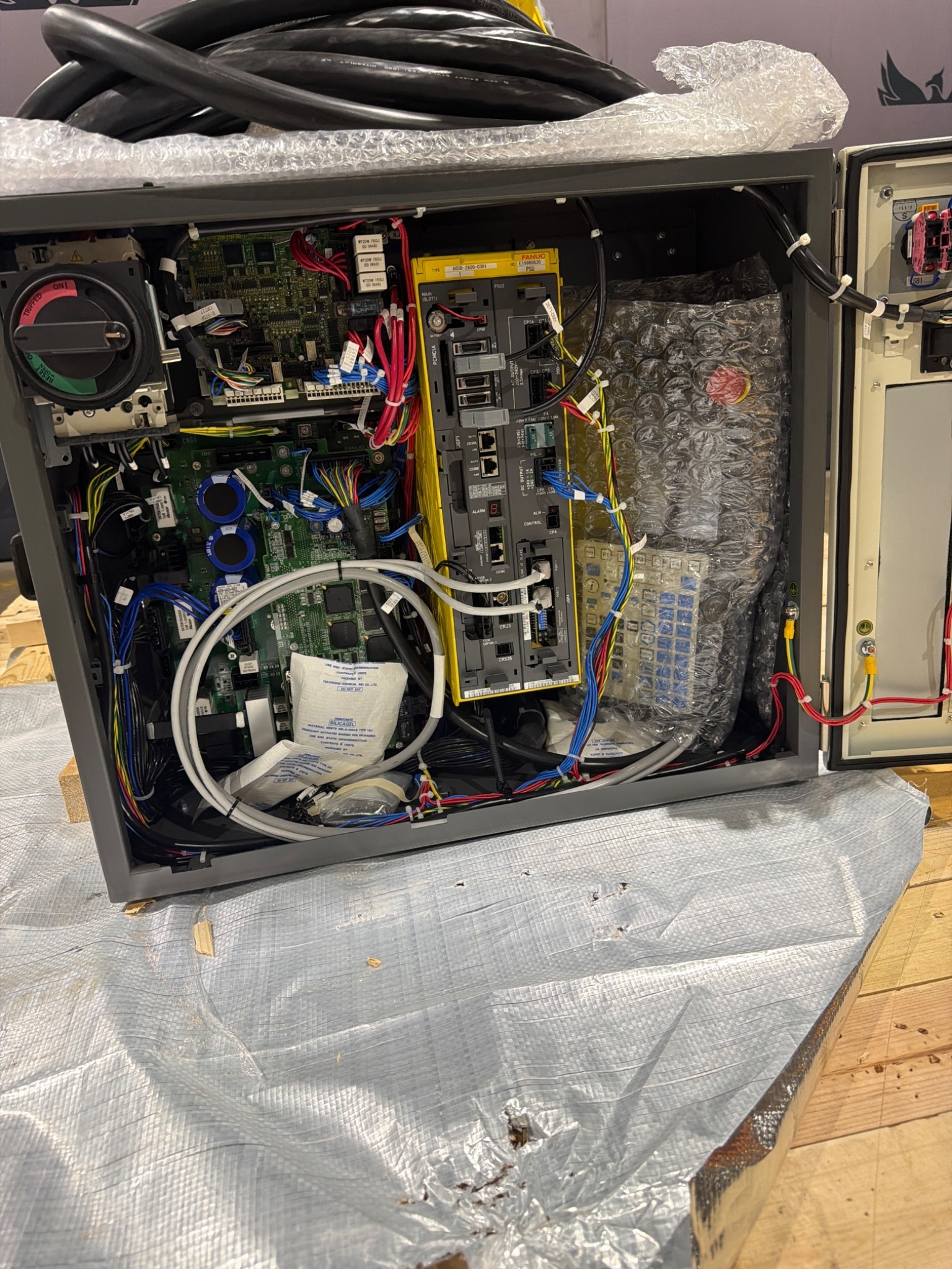 FANUC R‑2000iC/165F Complete with R‑30iB Plus Controller USED 11