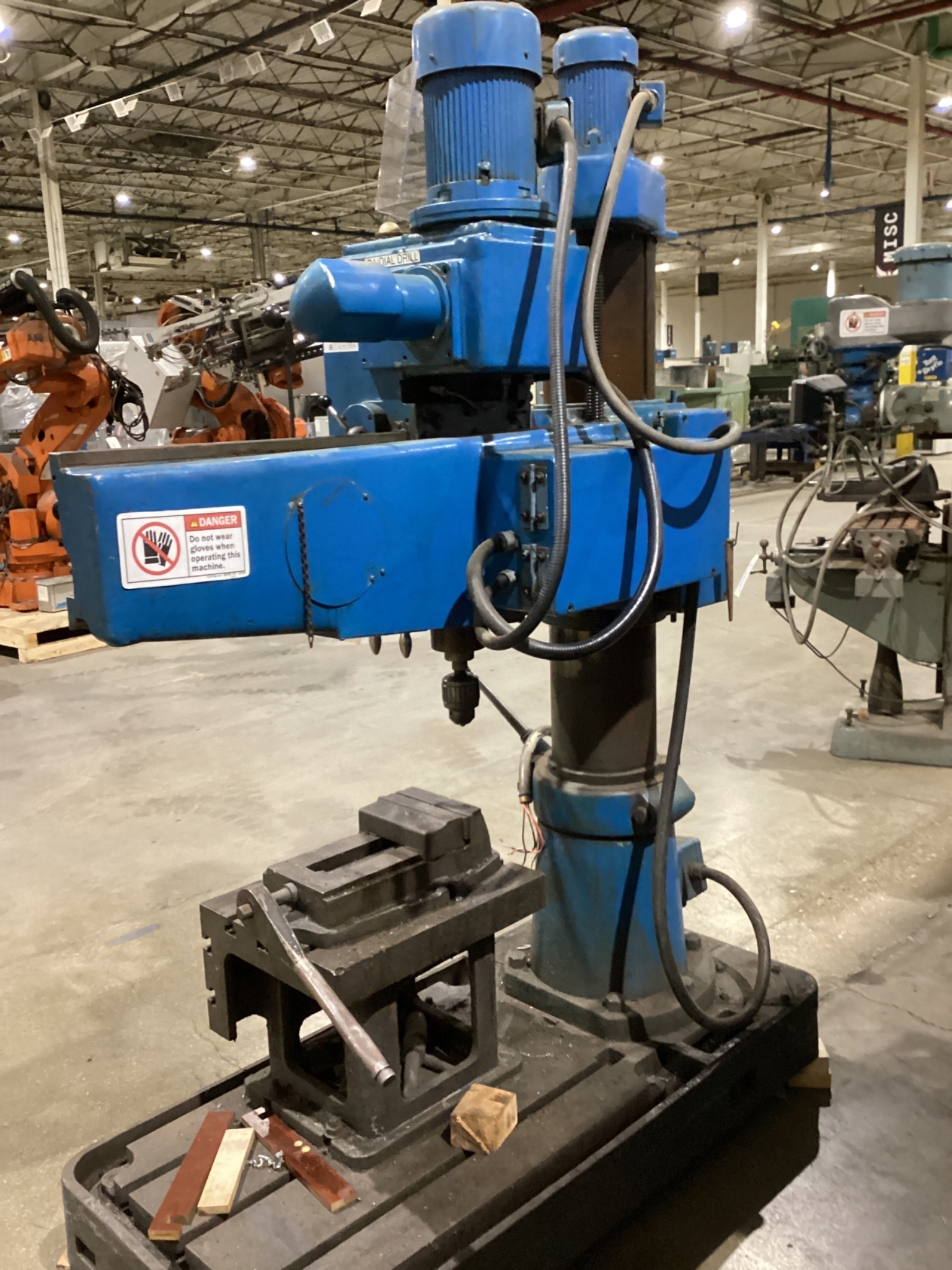 YODOGAWA MACHINERY CO. YMR‑840 Radial Drilling Machine USED 2