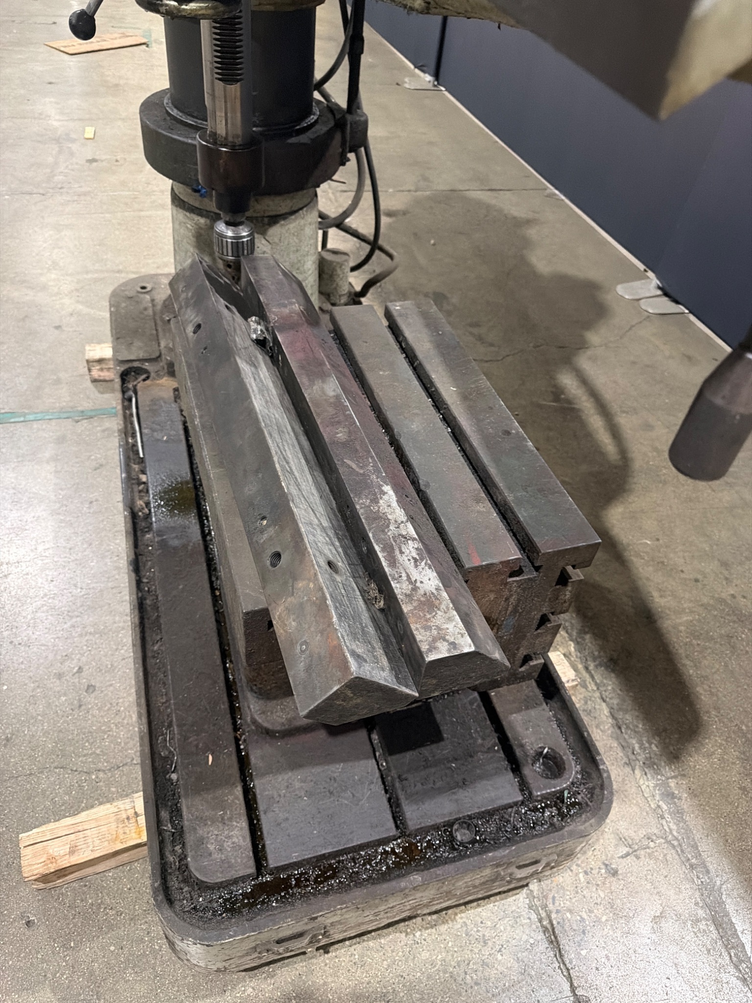4′ × 13″ OOYA RE‑1225H Radial Arm Drill with Box Table USED 4