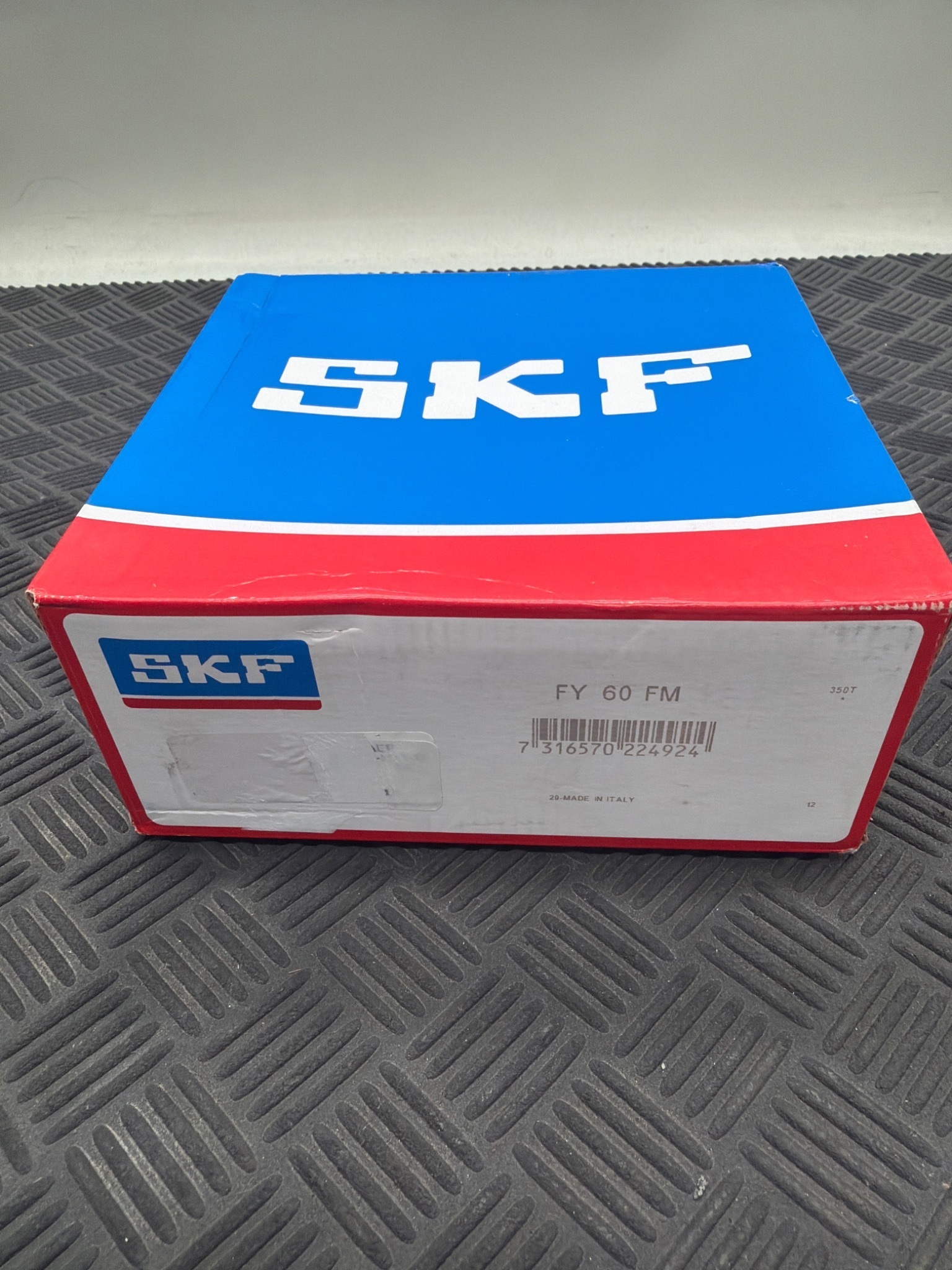 SKF FY 60 FM Flange Mounted Ball Bearing NEW 1