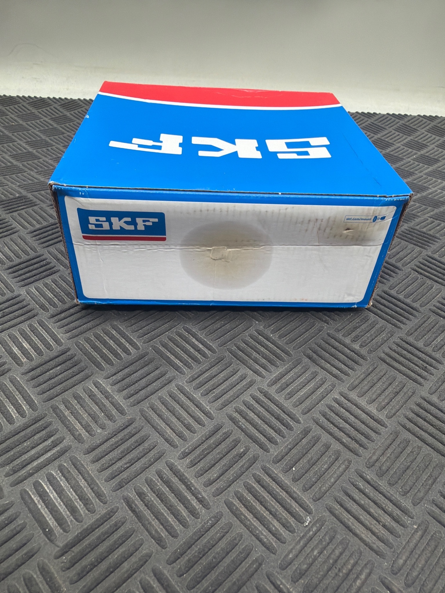 SKF FY 60 FM Flange Mounted Ball Bearing NEW 2