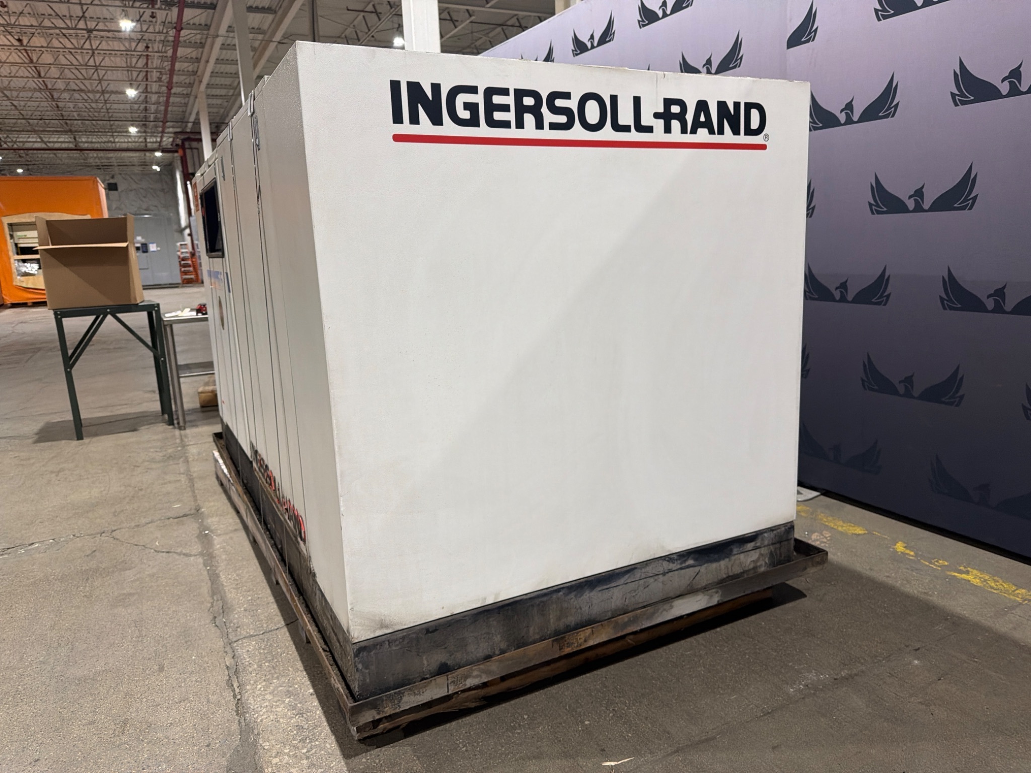 INGERSOLL RAND SSR-XF100 Shop Equipment 4