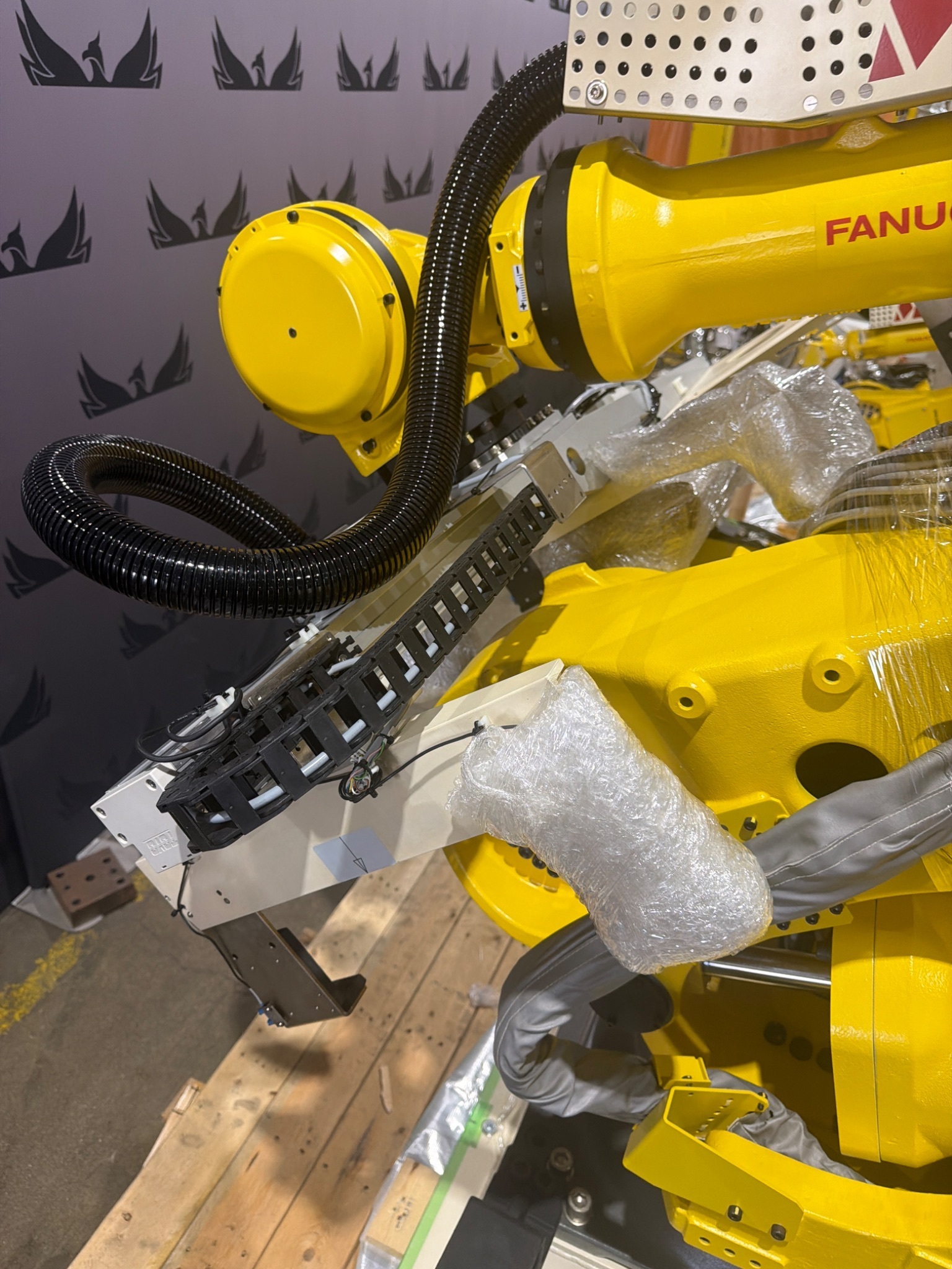 FANUC R‑2000iC/165F Robot Complete with R‑30iB Plus Controller USED 6