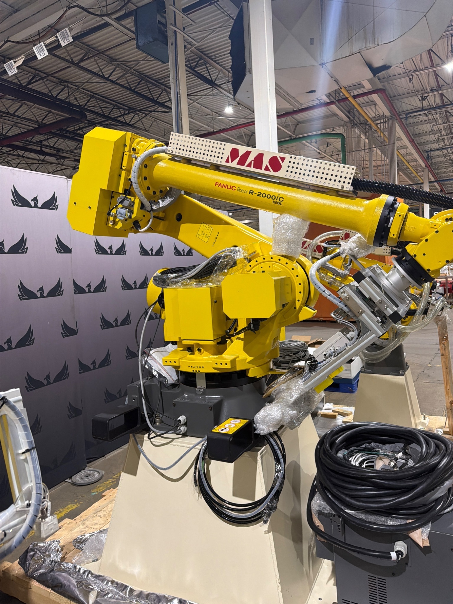 FANUC R‑2000iC/125L Complete with R‑30iB Plus Controller USED 2