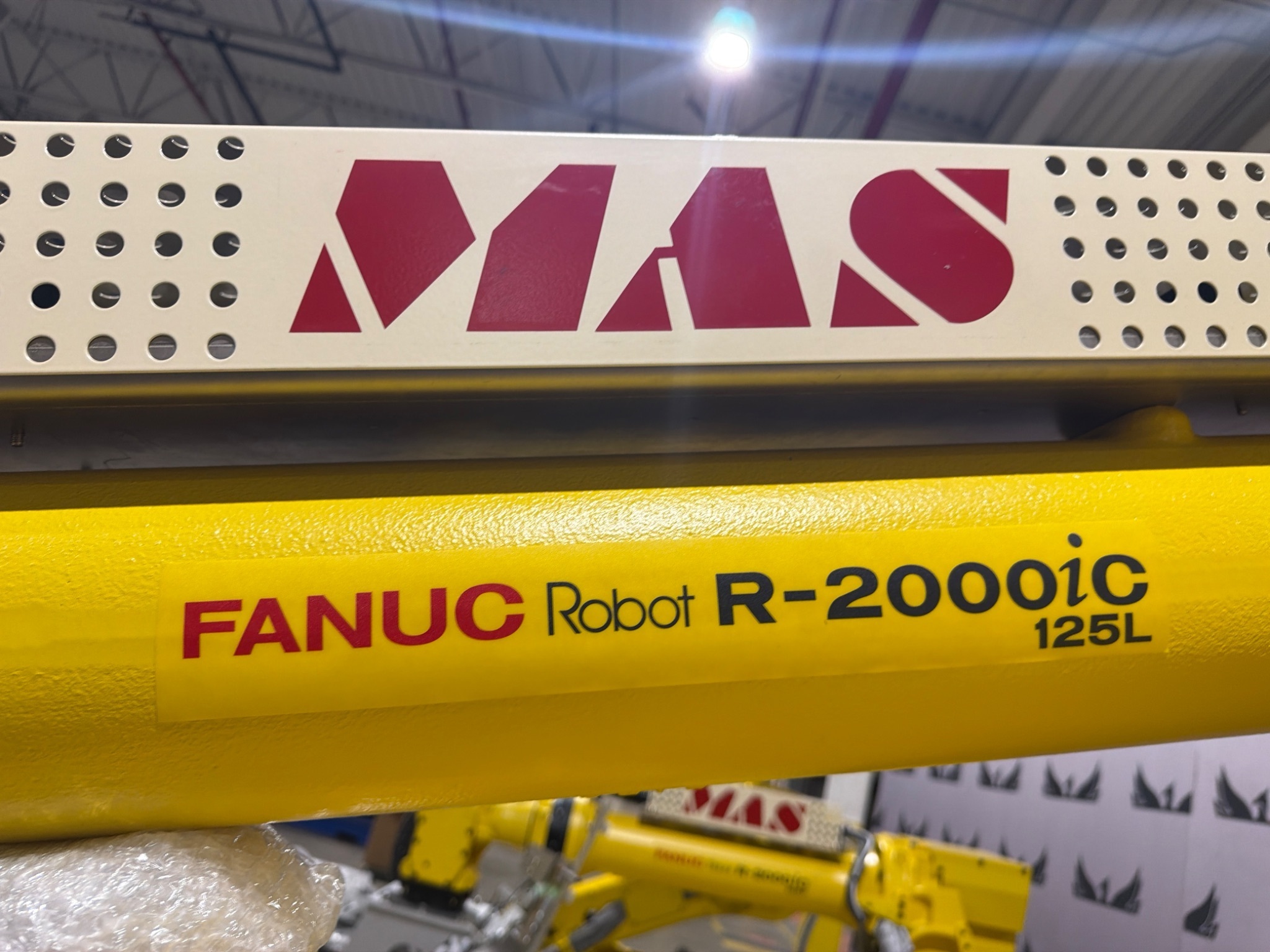 FANUC R‑2000iC/125L Complete with R‑30iB Plus Controller USED 5