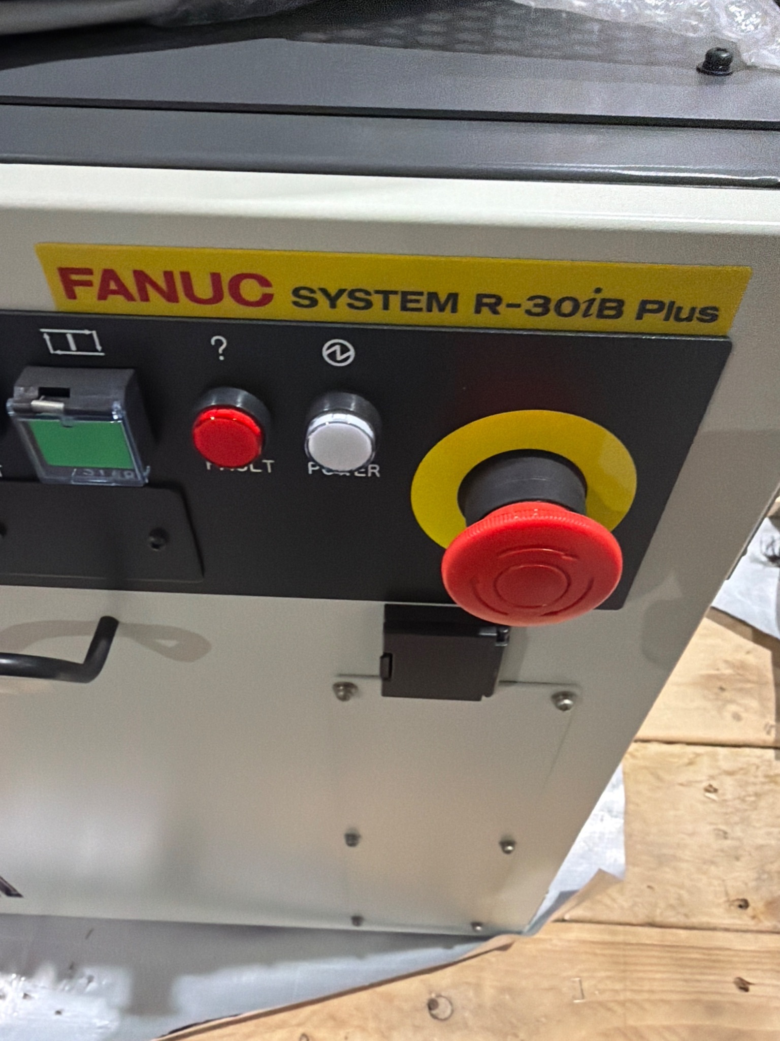FANUC R‑2000iC/125L Complete with R‑30iB Plus Controller USED 11