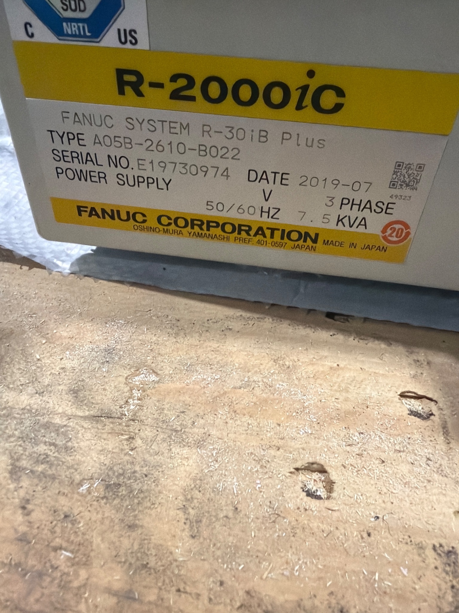 FANUC R‑2000iC/125L Complete with R‑30iB Plus Controller USED 14