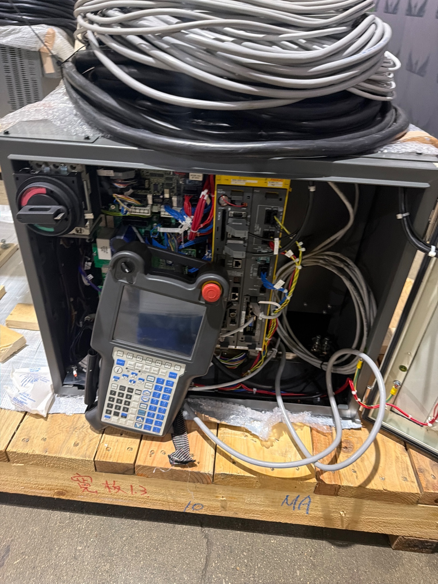 FANUC M‑20iA/35M Complete with R‑30iB Plus Controller USED 10