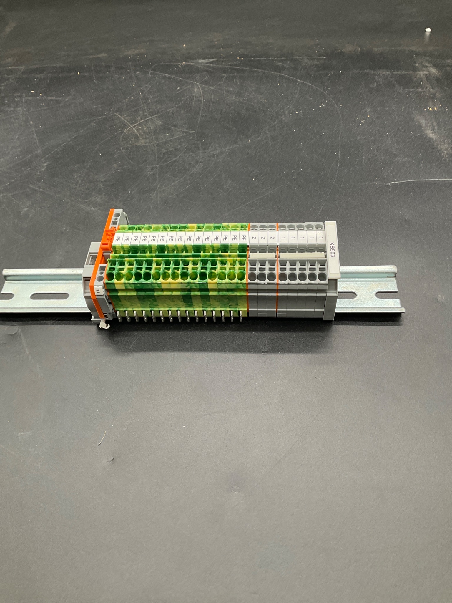 WAGO 8001‑099/Z000‑0149 Terminal Block Assembly USED 2