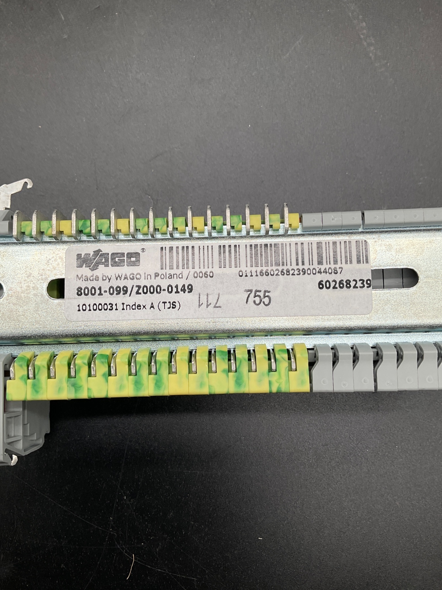WAGO 8001‑099/Z000‑0149 Terminal Block Assembly USED 4