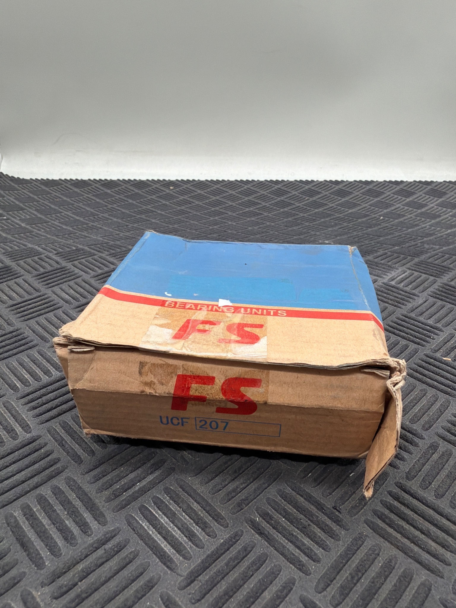 Fushan‑Bearings F207 Flange Mounted Ball Bearing NEW 3
