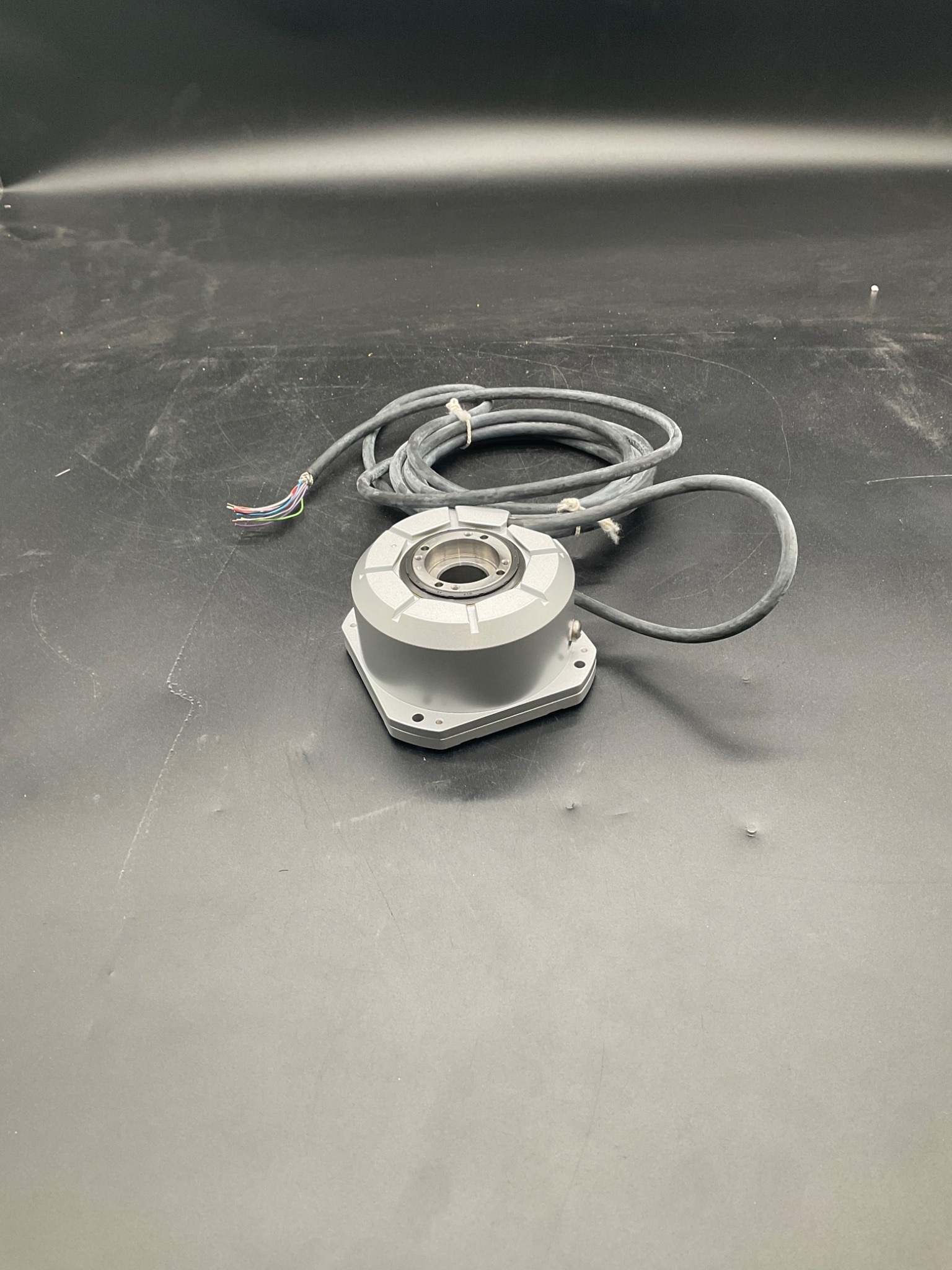 HEIDENHAIN RON 275 18000 01‑03 Rotary Encoder USED 0