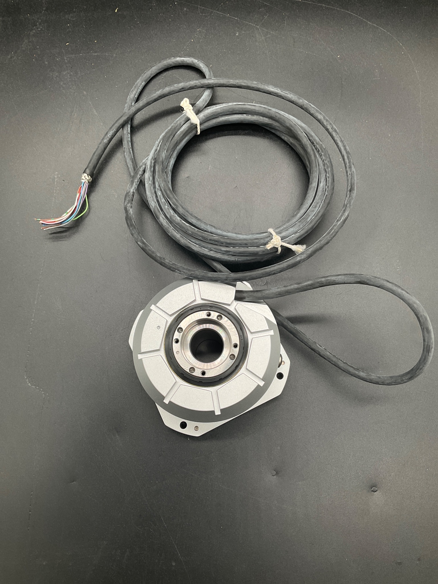 HEIDENHAIN RON 275 18000 01‑03 Rotary Encoder USED 1