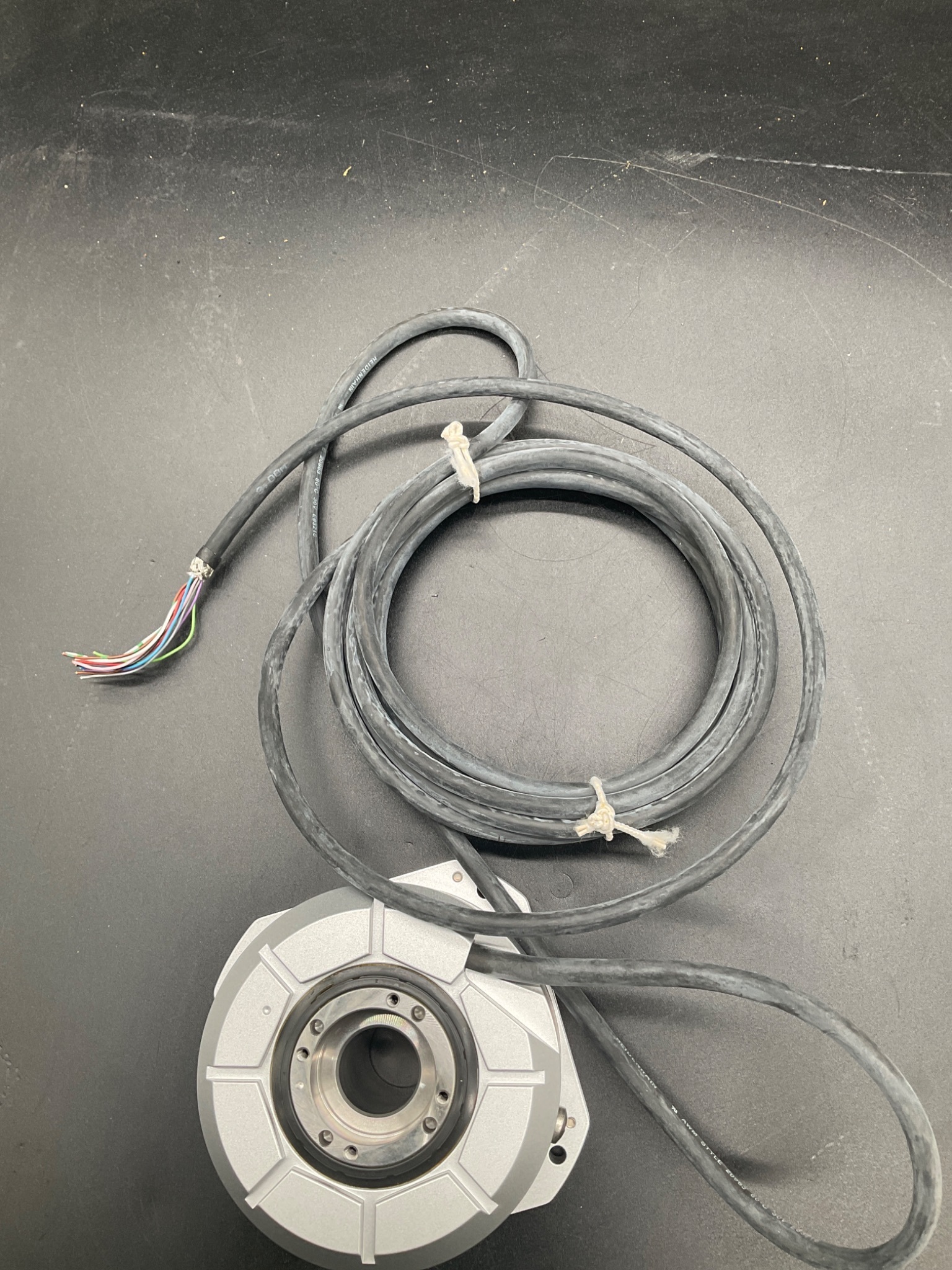 HEIDENHAIN RON 275 18000 01‑03 Rotary Encoder USED 2