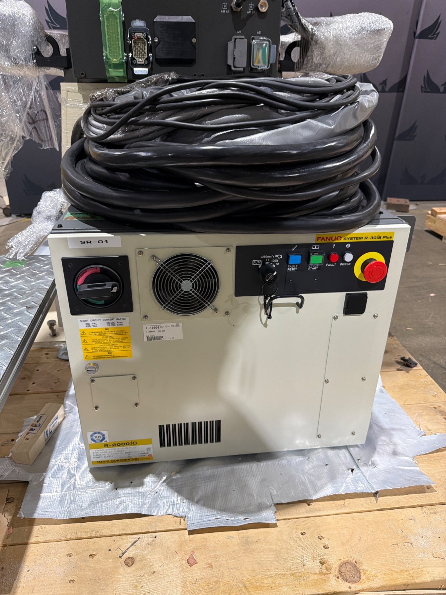 FANUC R‑2000iC/165F Complete with R‑30iB Plus Controller USED 3