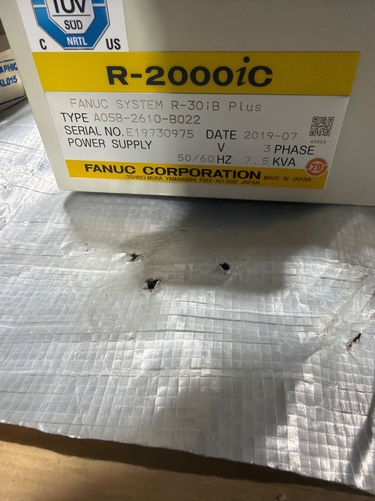 FANUC R‑2000iC/165F Complete with R‑30iB Plus Controller USED 5